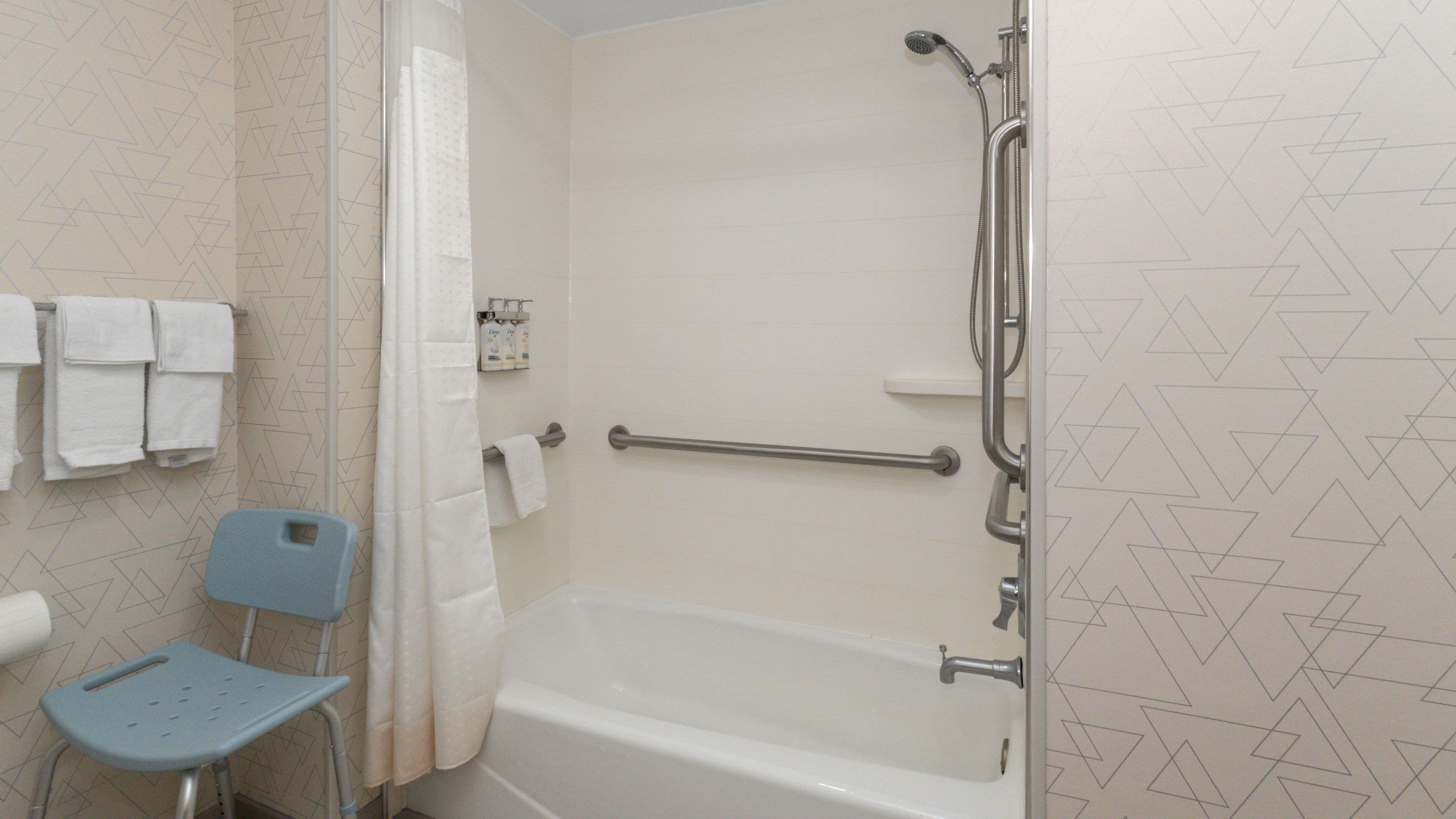 Holiday Inn Express & Suites Hampton South-Seabrook — 27