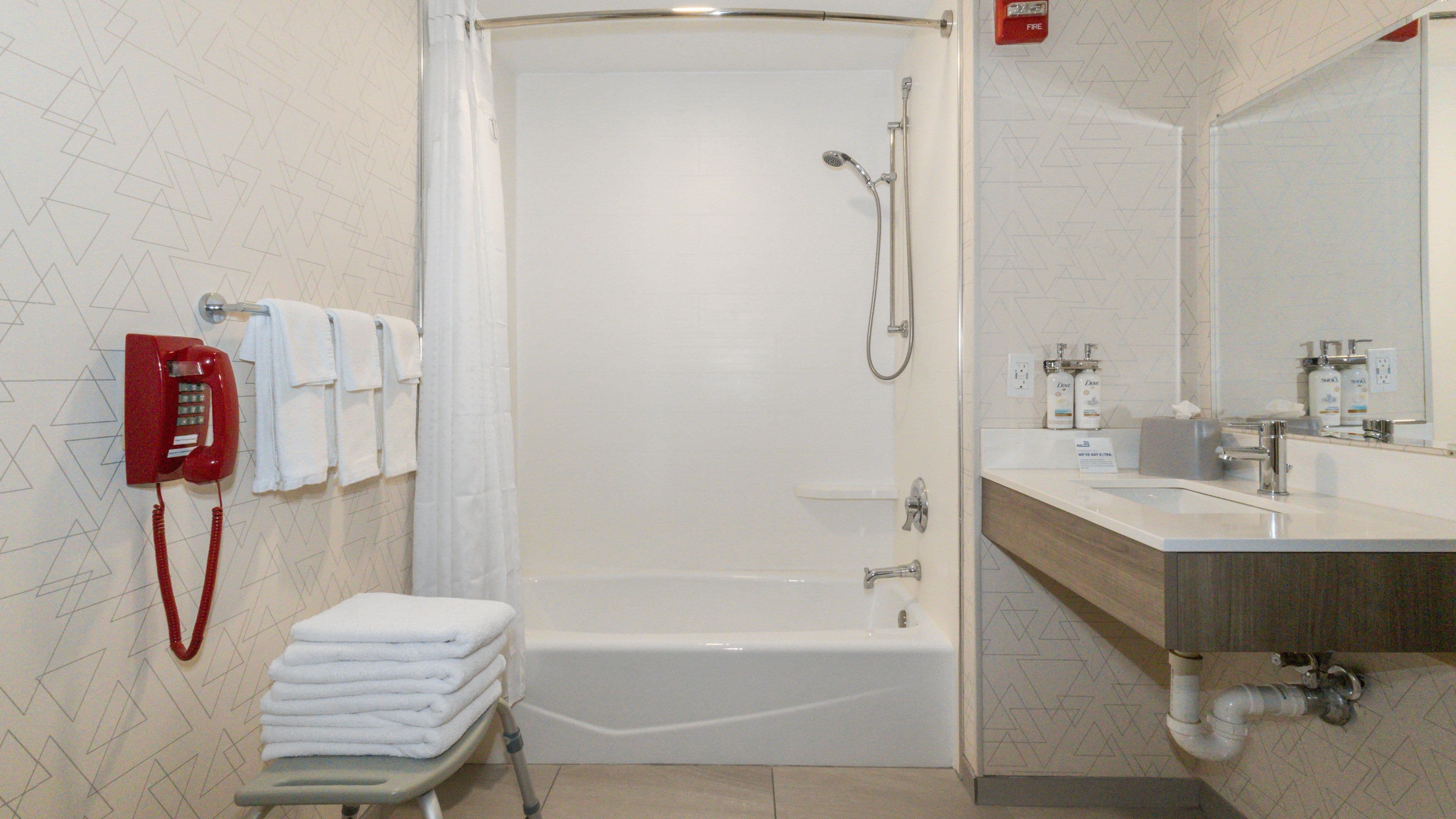 Holiday Inn Express & Suites Hampton South-Seabrook — 28