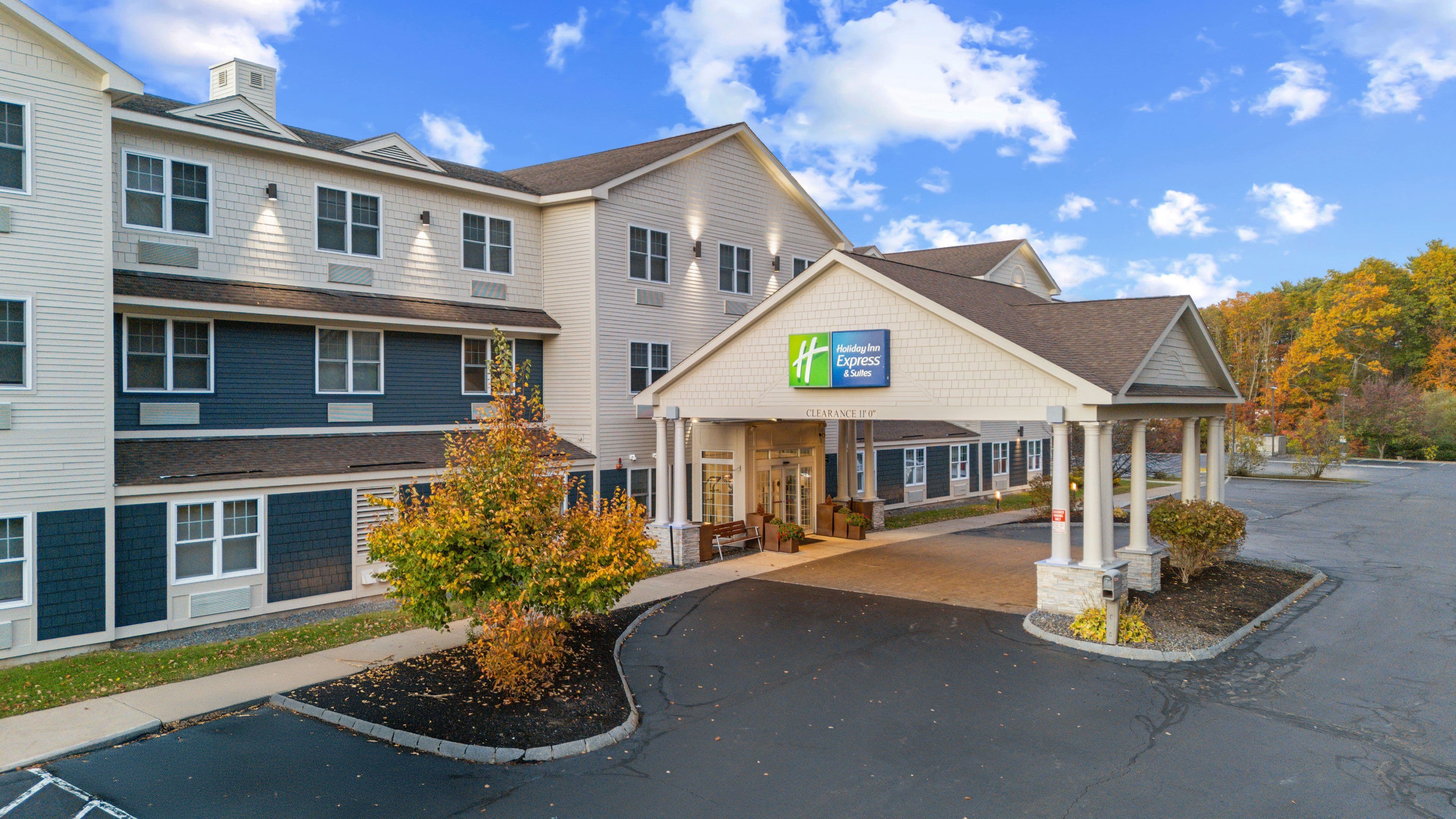 Holiday Inn Express & Suites Hampton South-Seabrook