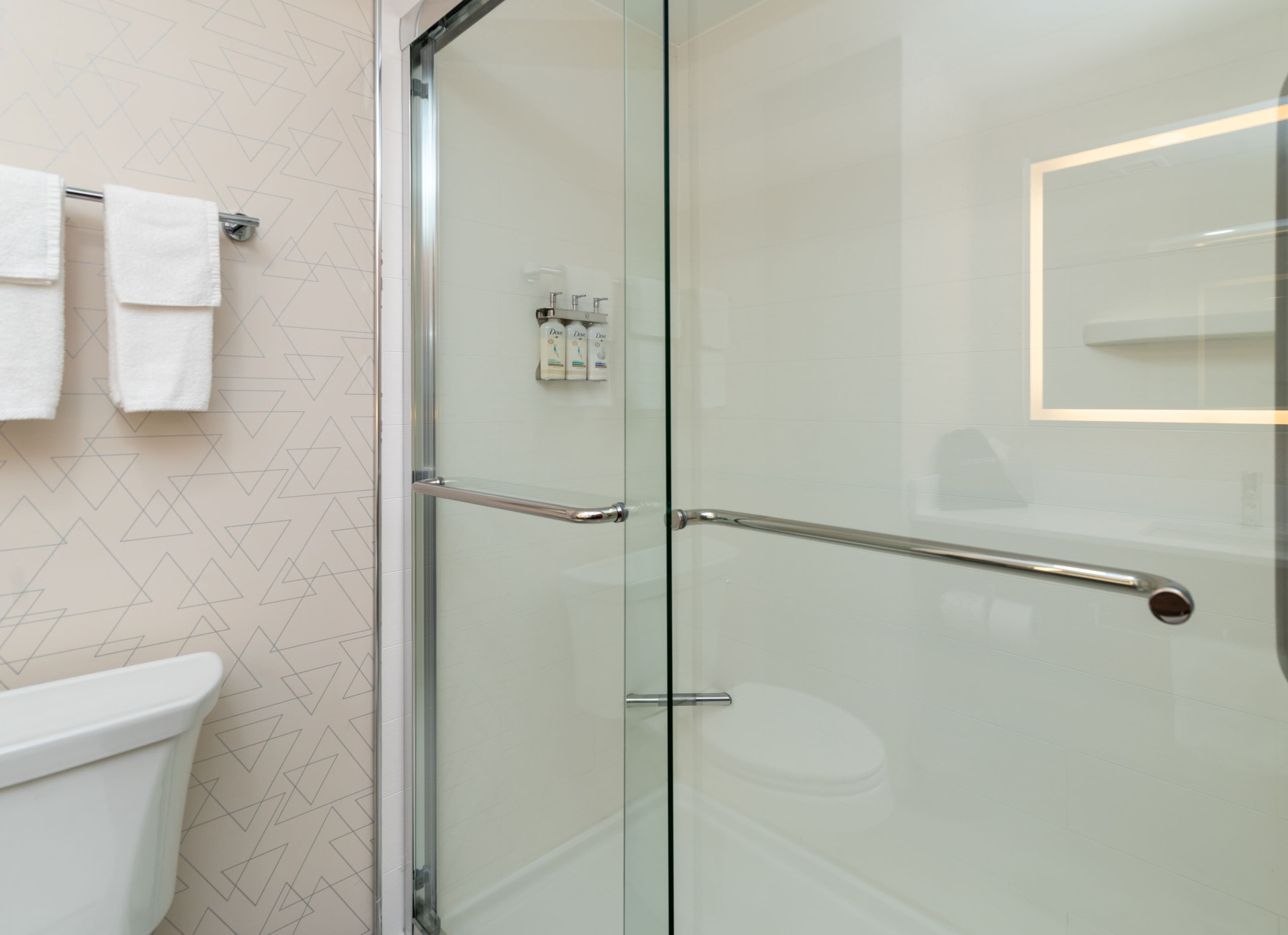 Holiday Inn Express & Suites Hampton South-Seabrook — 2