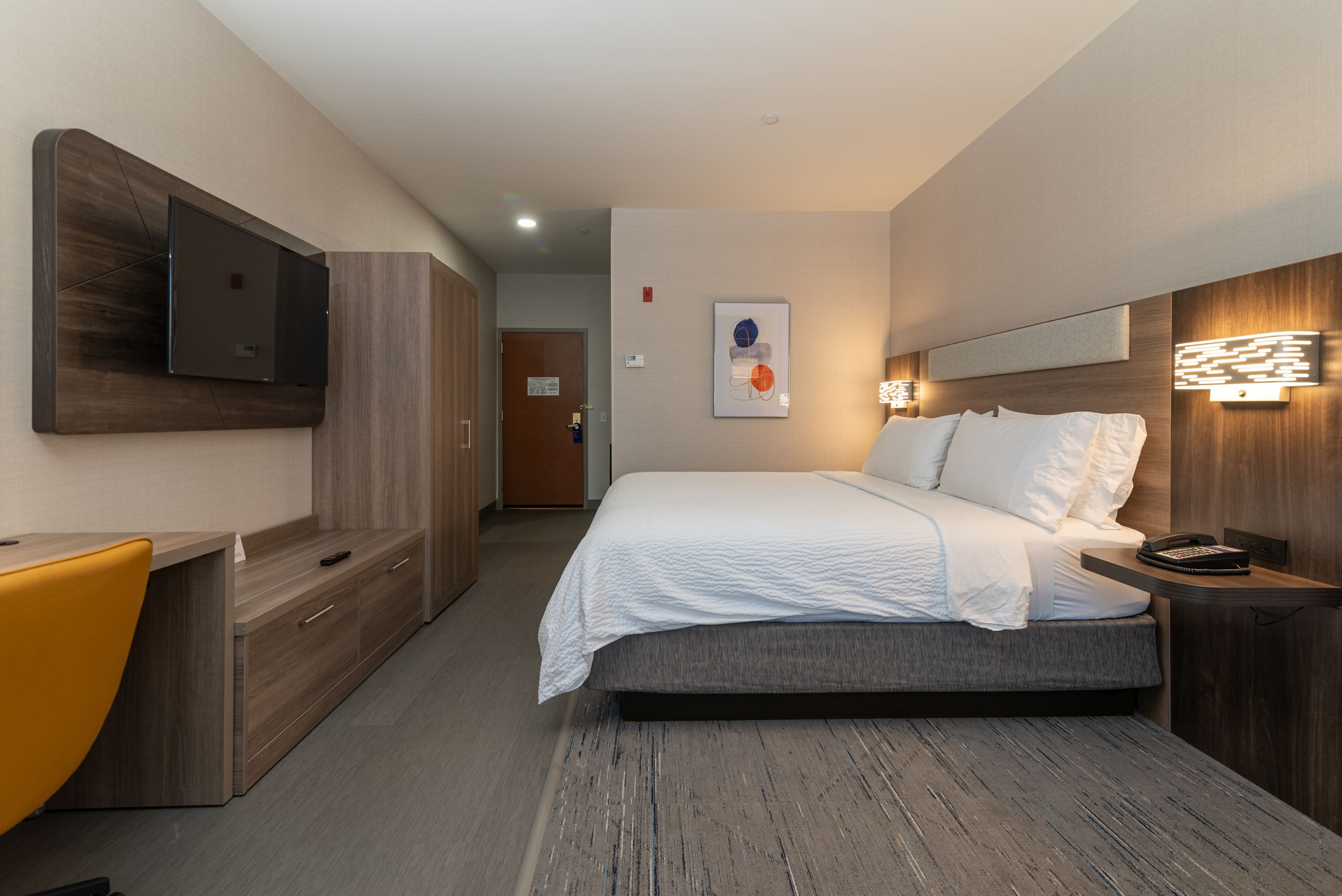 Holiday Inn Express & Suites Hampton South-Seabrook — 4