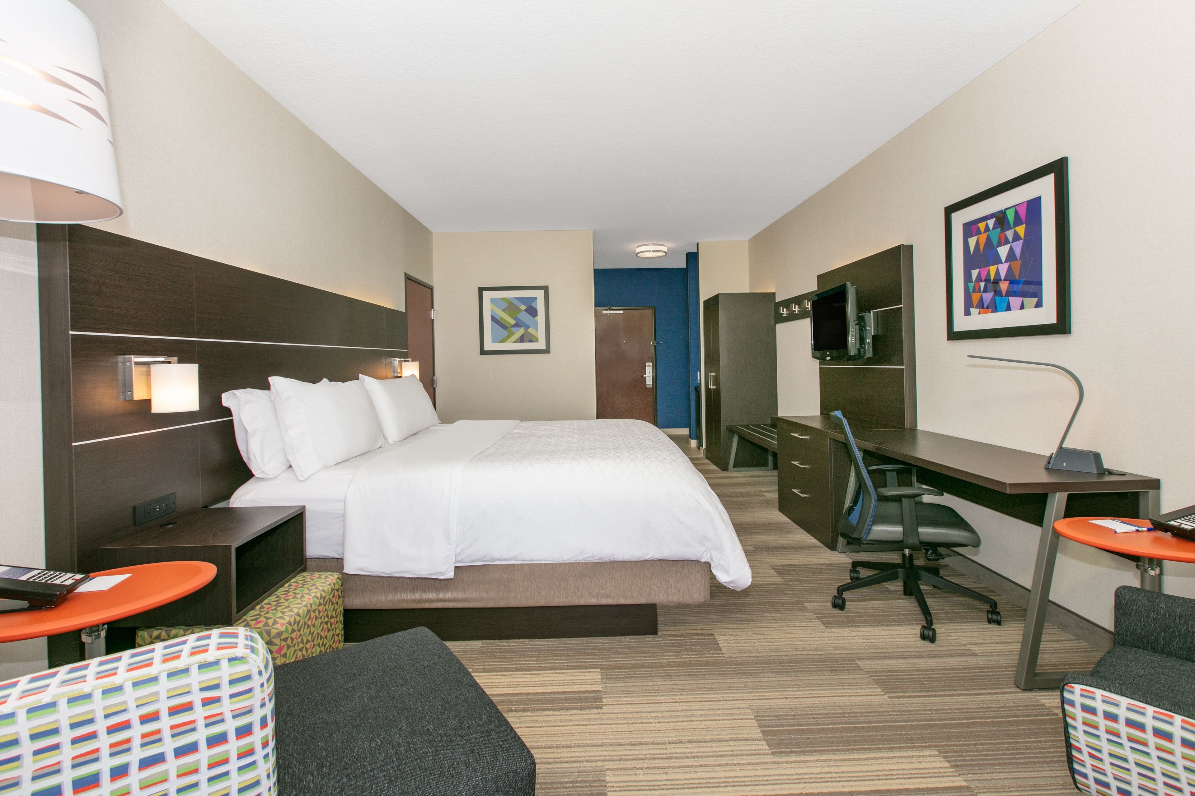 Holiday Inn Express & Suites Seaside-Convention Center — 10