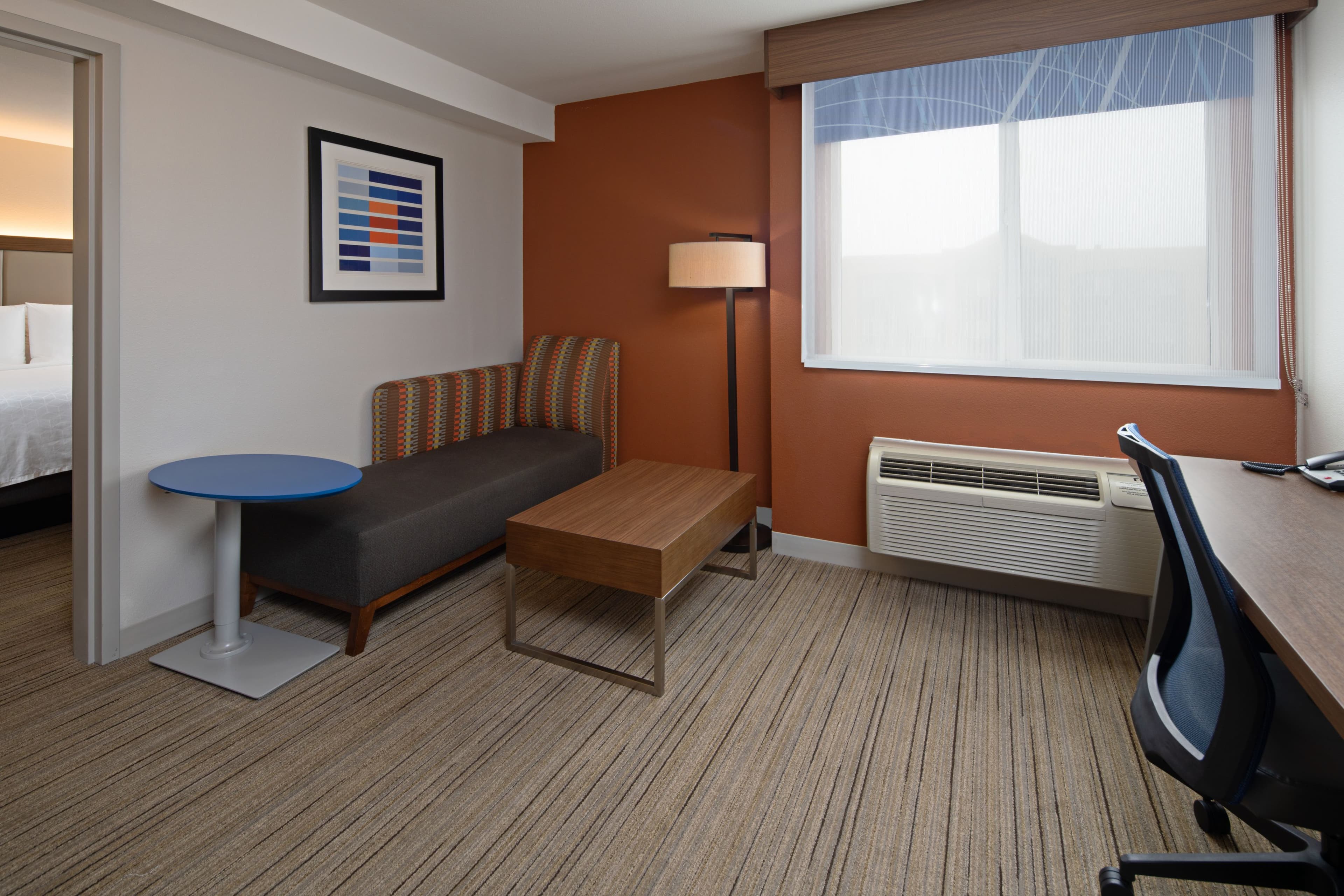Holiday Inn Express & Suites Seattle-Sea-Tac Airport — 27