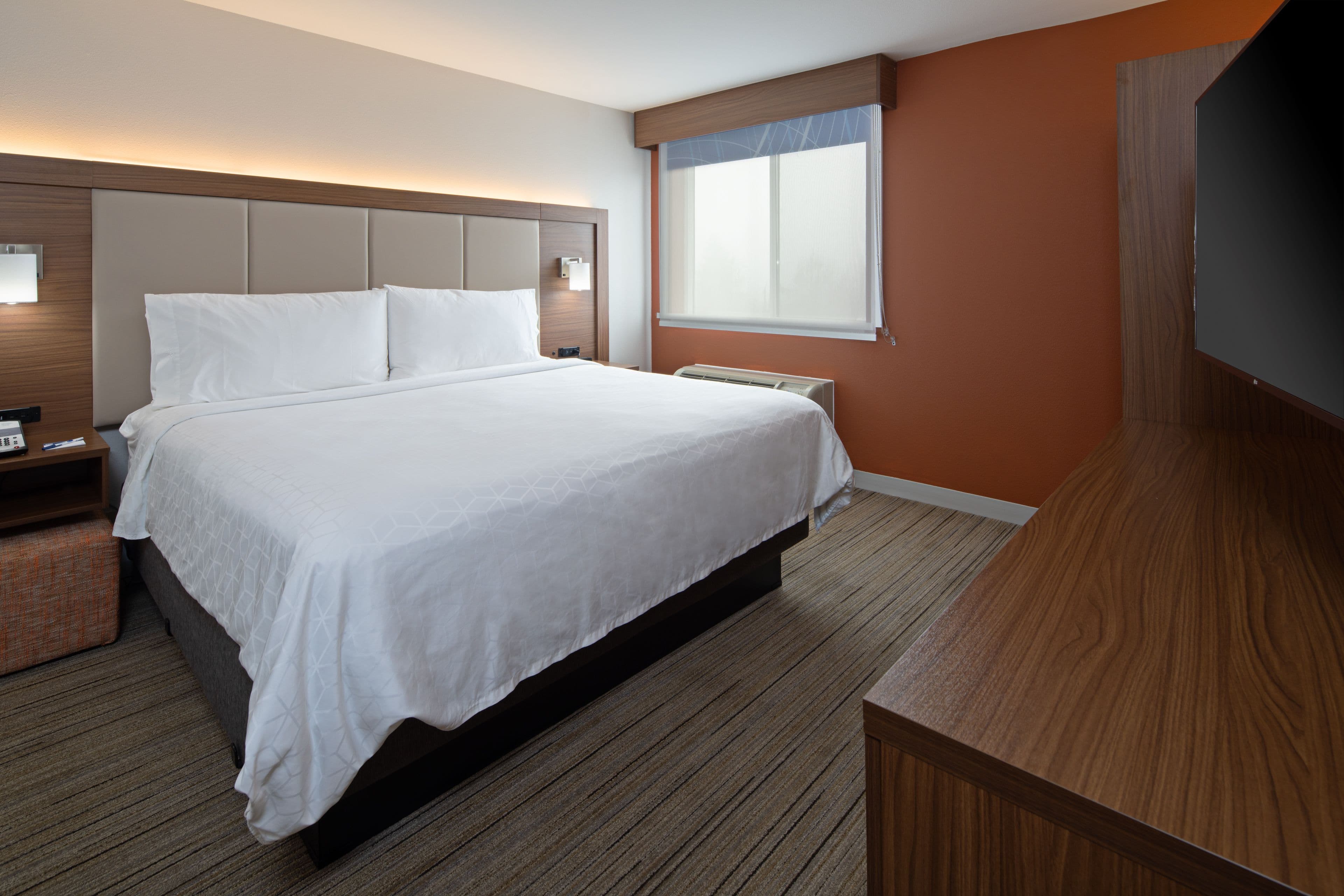 Holiday Inn Express & Suites Seattle-Sea-Tac Airport — 19