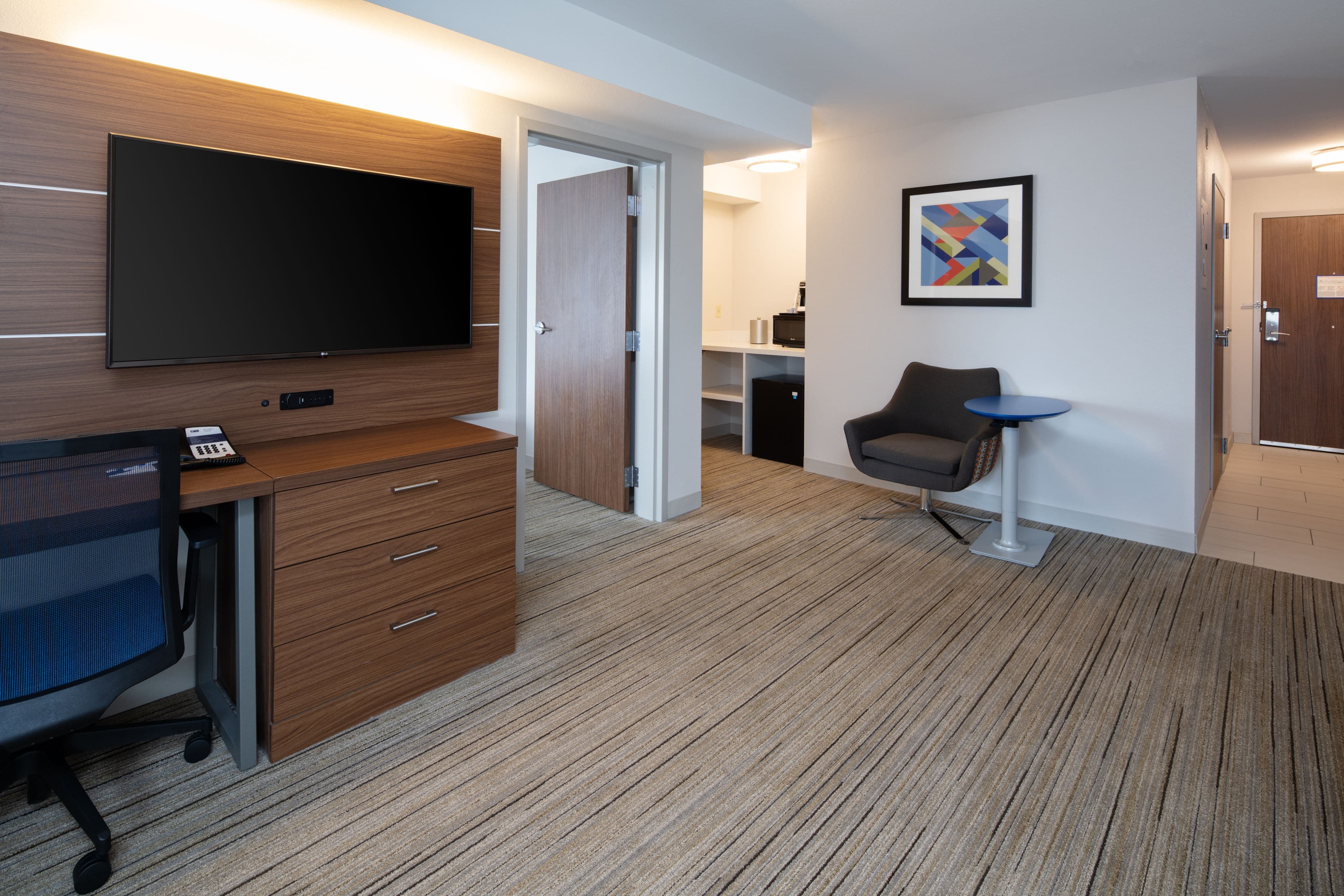 Holiday Inn Express & Suites Seattle-Sea-Tac Airport — 26