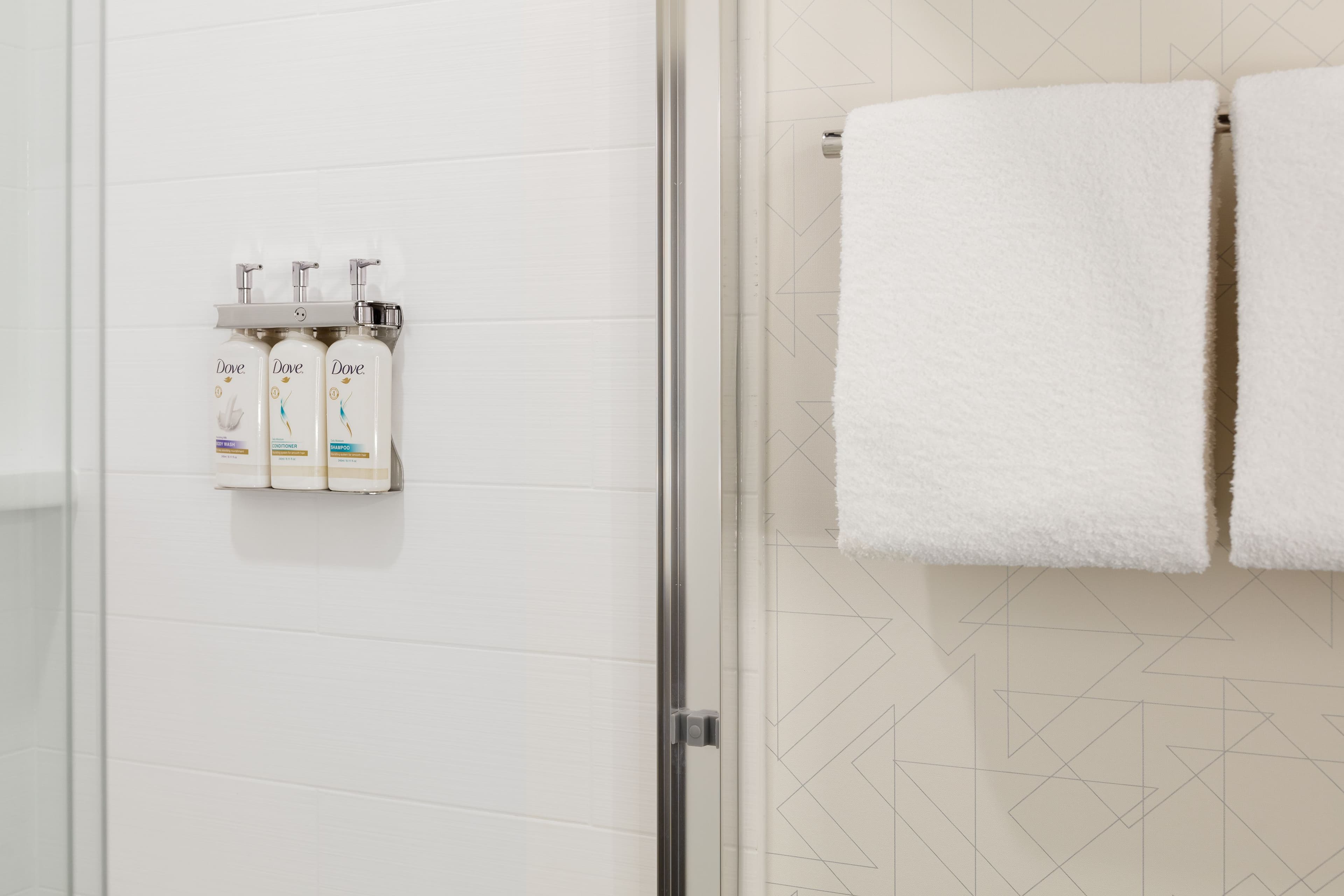 1 King Standard Mobility Accessible Tub - Image 7