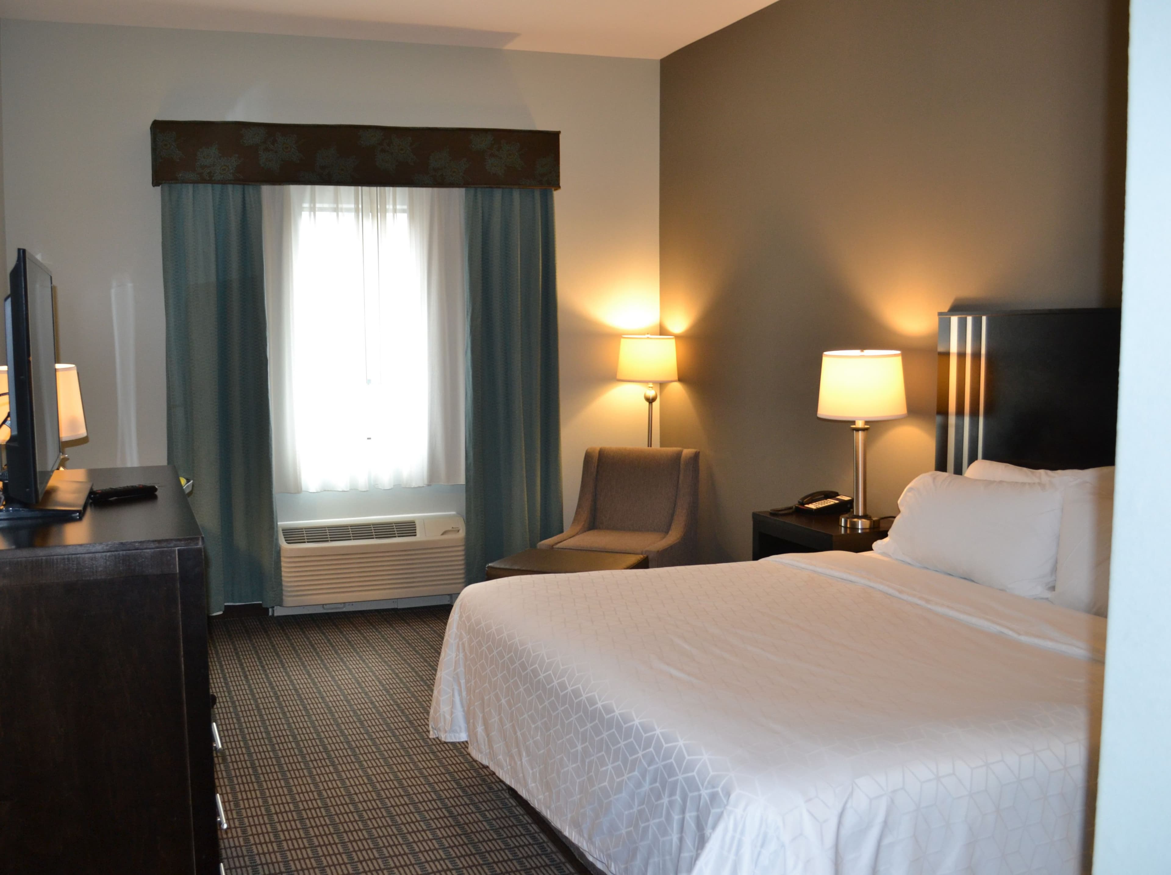 Holiday Inn Express & Suites Selinsgrove - University Area — 2