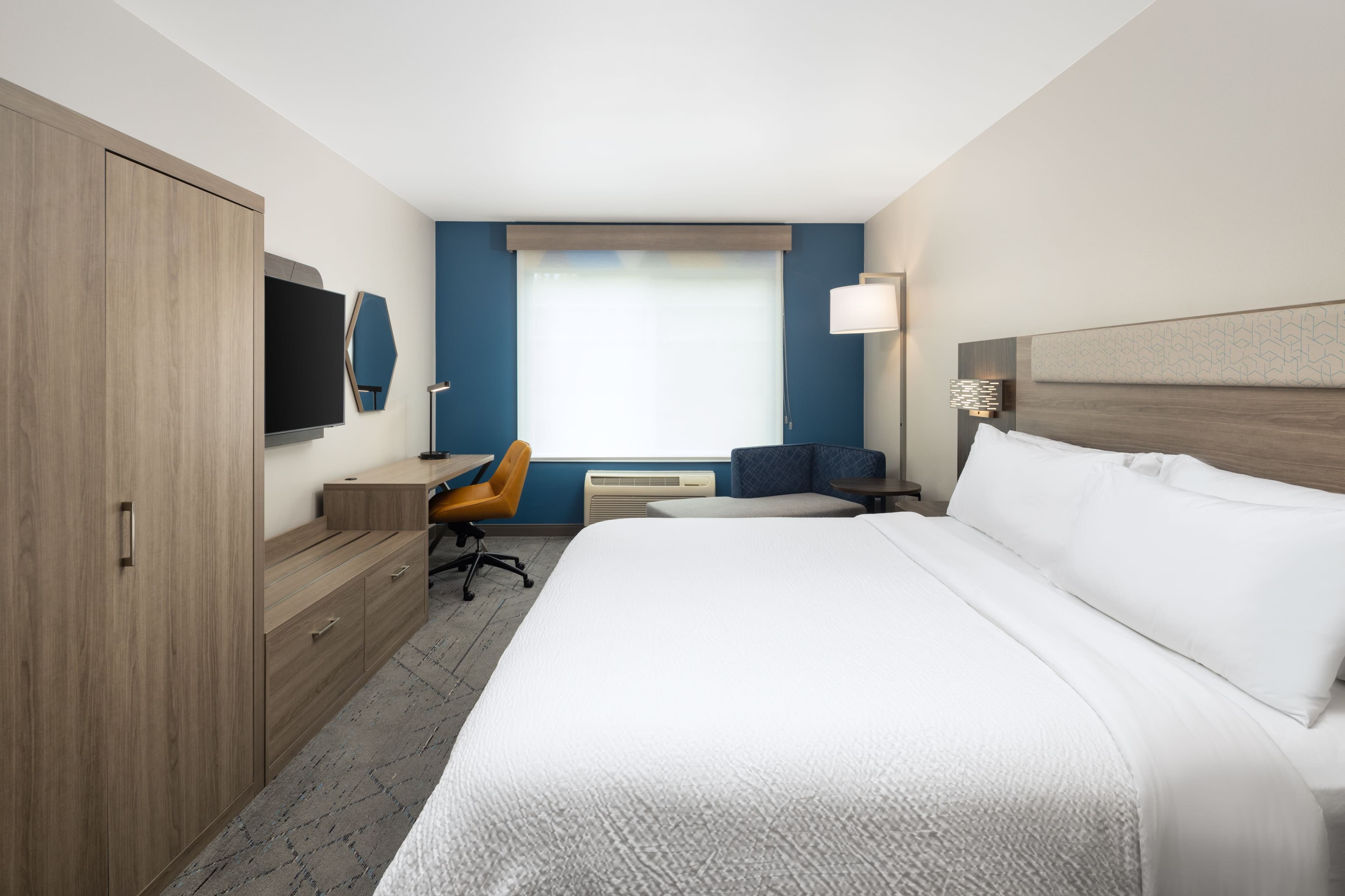 Holiday Inn Express & Suites Sequim — 7