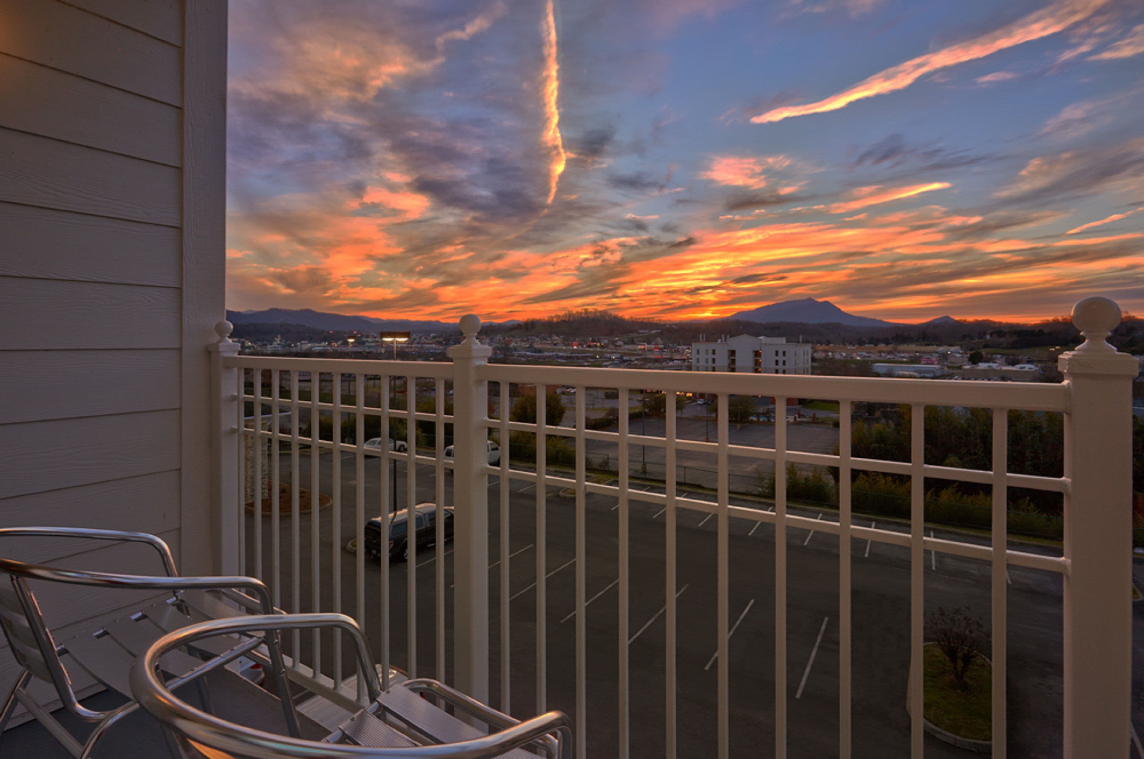 Holiday Inn Express & Suites Pigeon Forge - Sevierville — 16