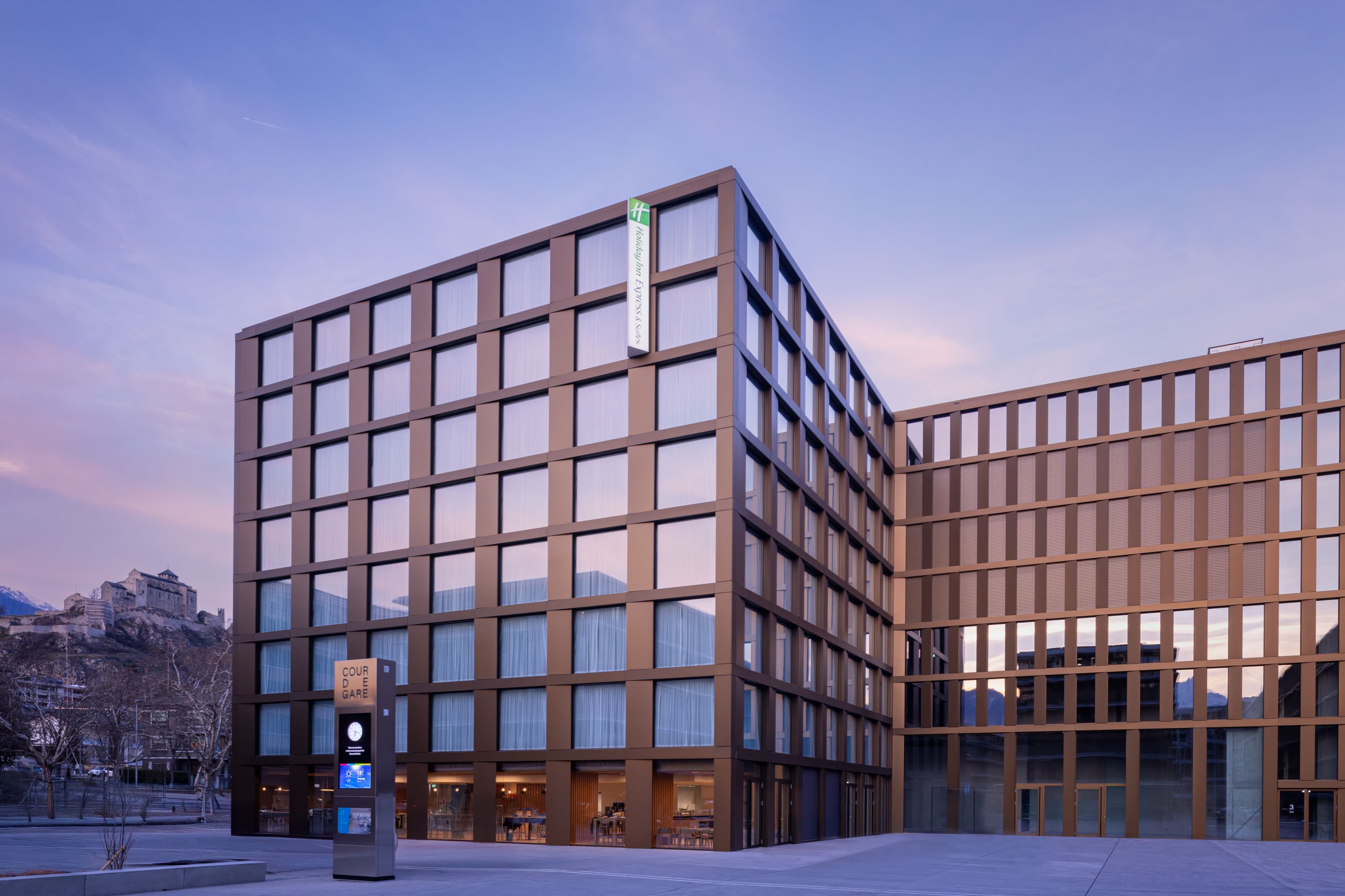Holiday Inn Express & Suites Sion - Image 1