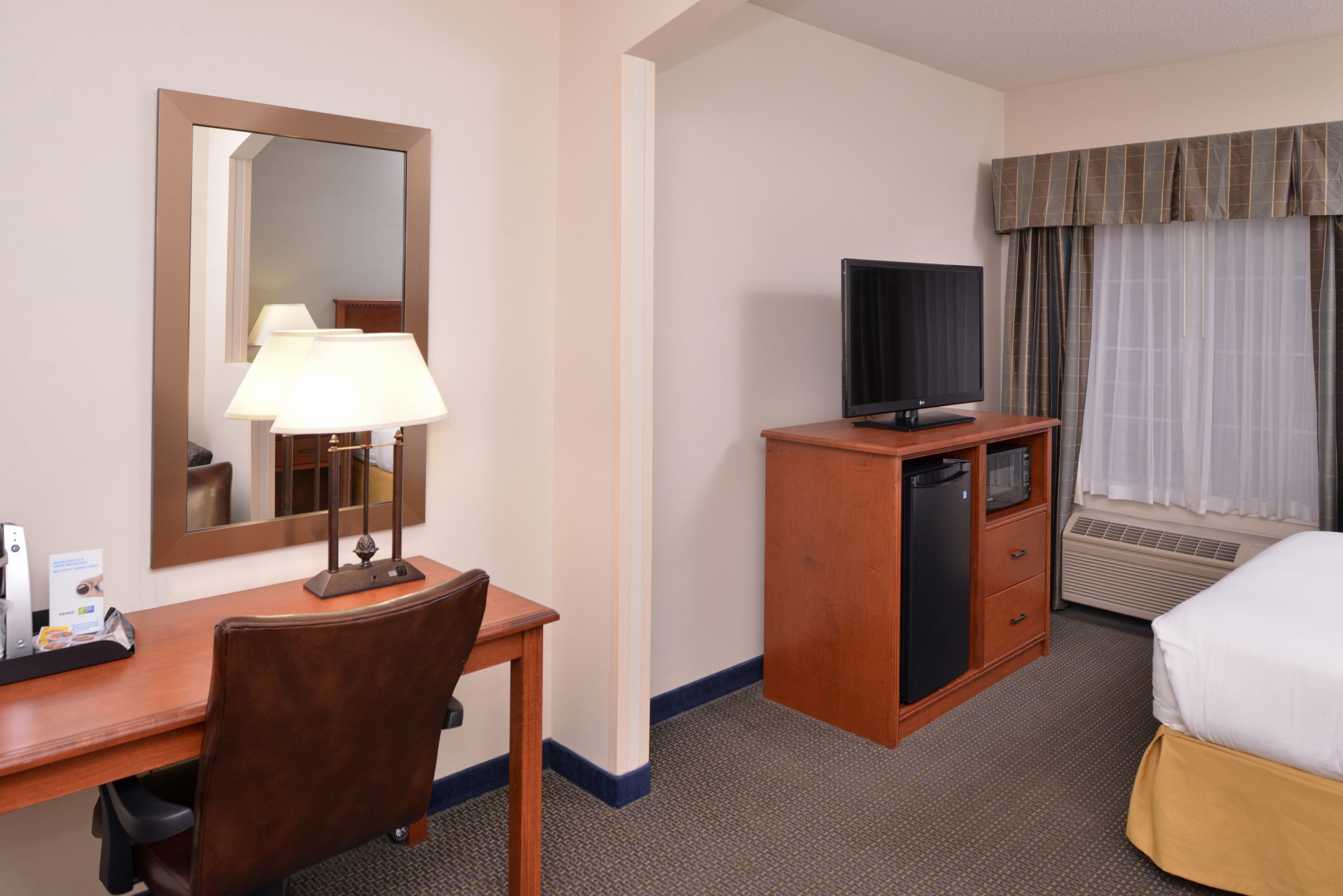 Holiday Inn Express & Suites Sioux Falls At Empire Mall — 18