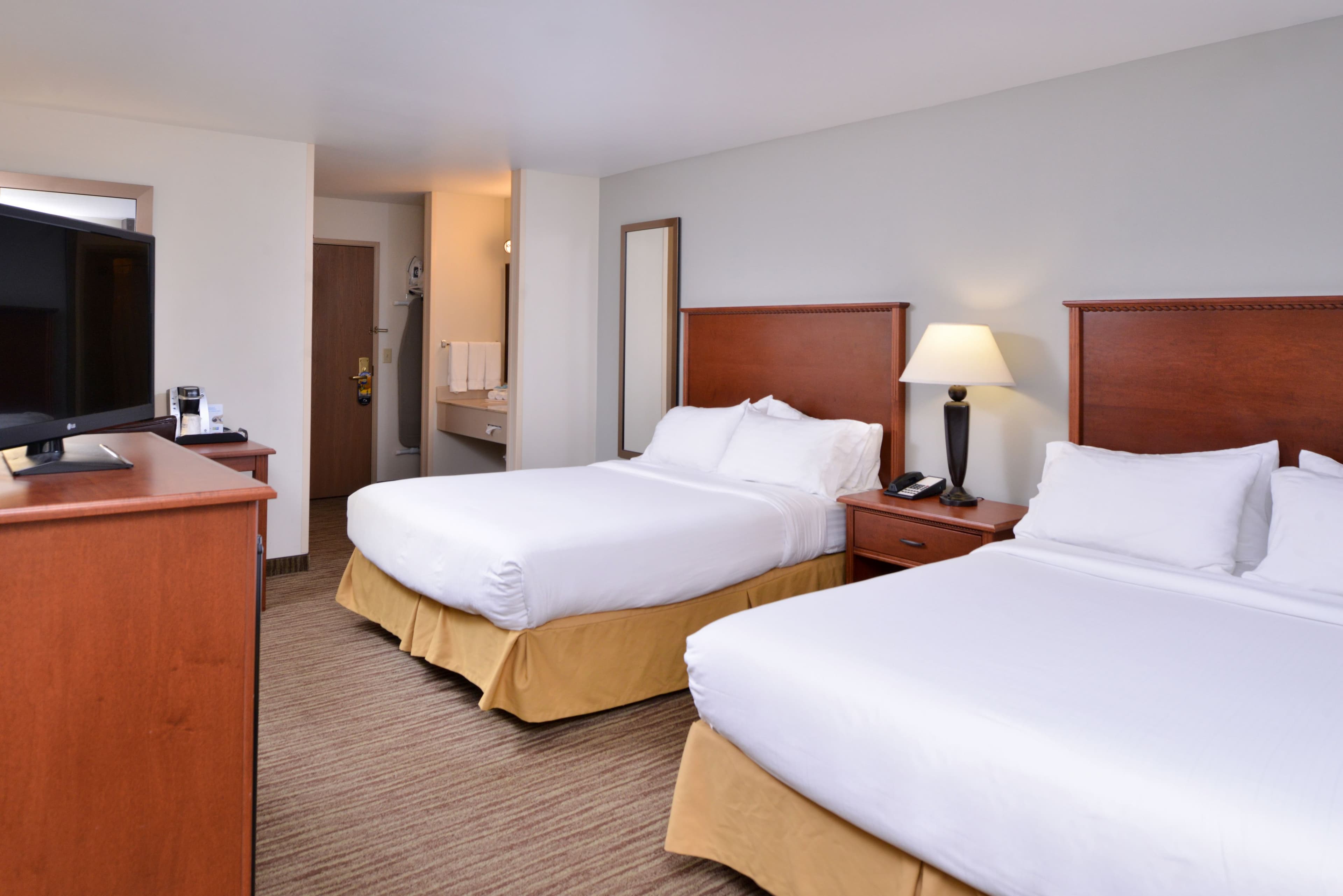 Holiday Inn Express & Suites Sioux Falls At Empire Mall — 23