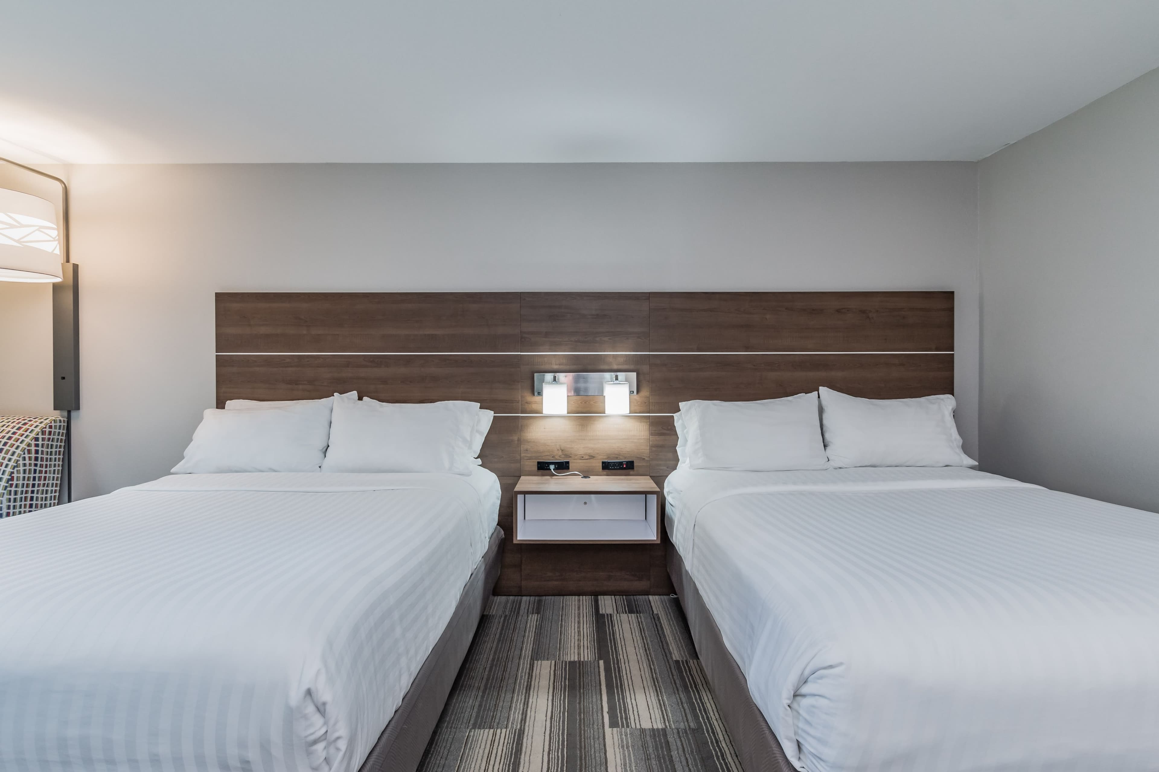 Holiday Inn Express & Suites South Bend - Notre Dame Univ. — 19