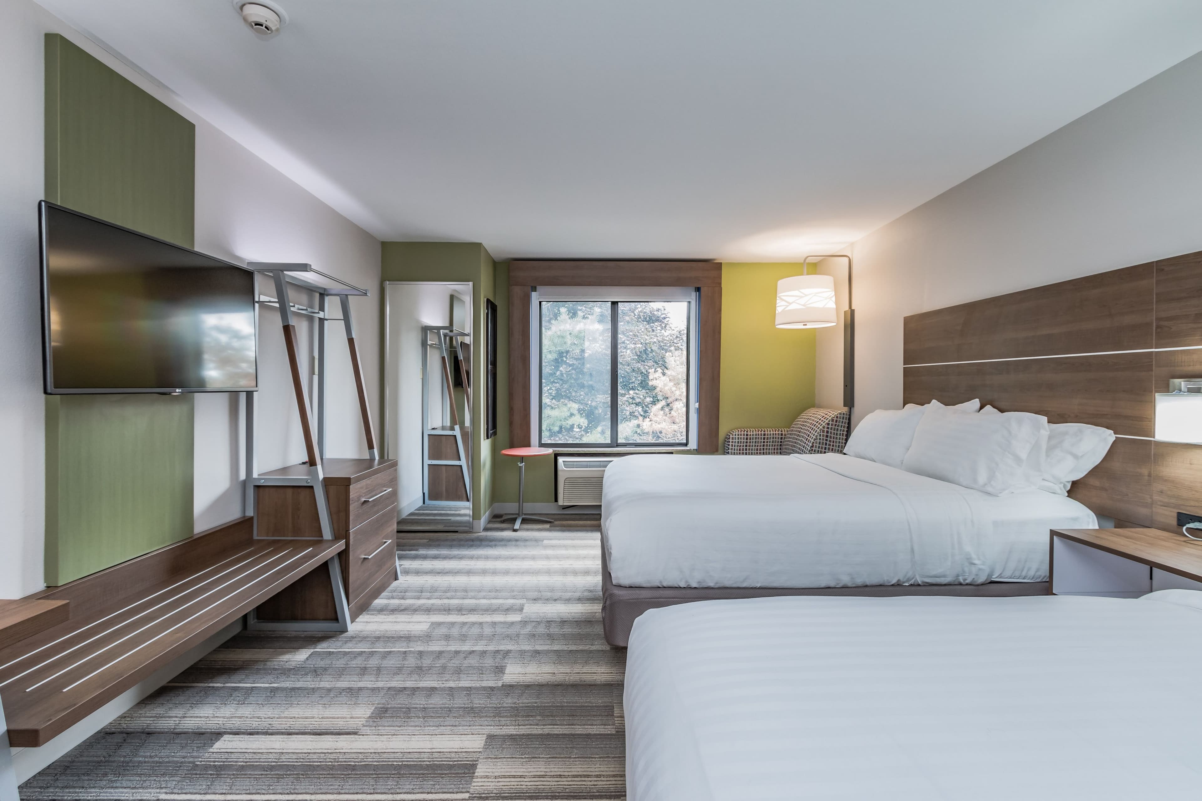 Holiday Inn Express & Suites South Bend - Notre Dame Univ. — 18