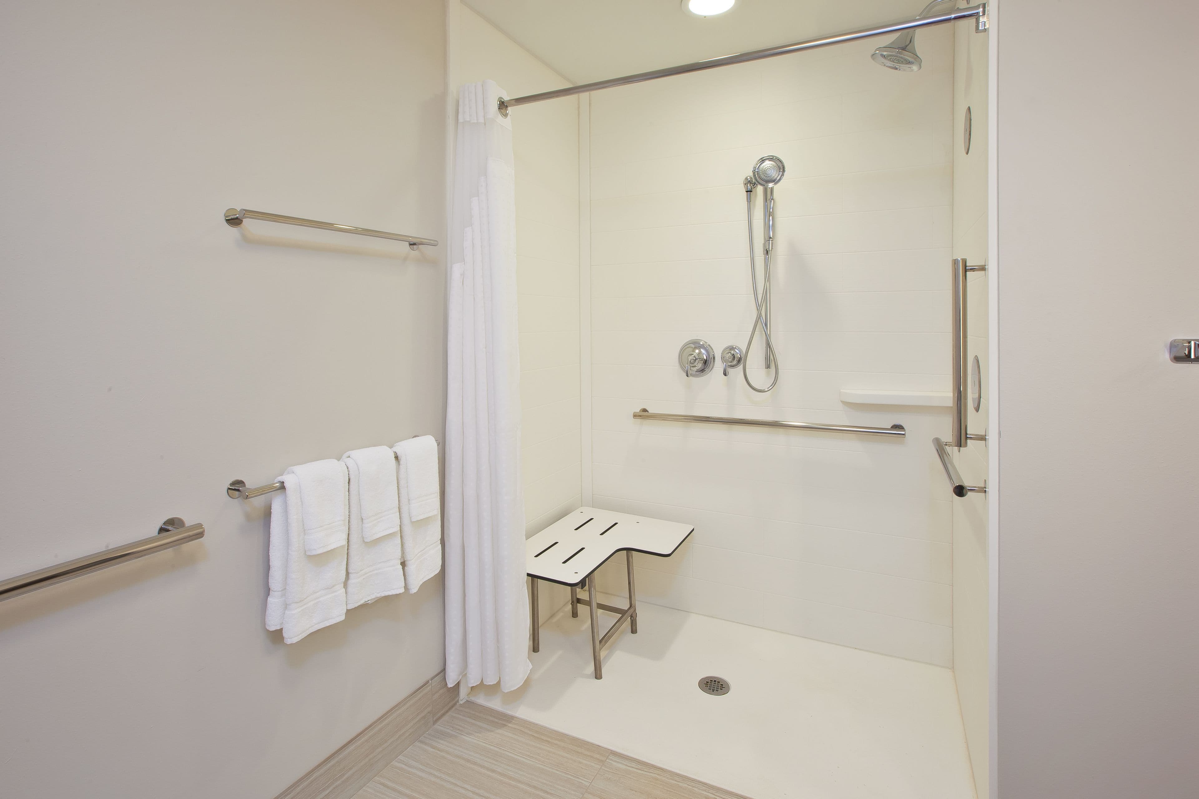 Holiday Inn Express & Suites South Hill — 28