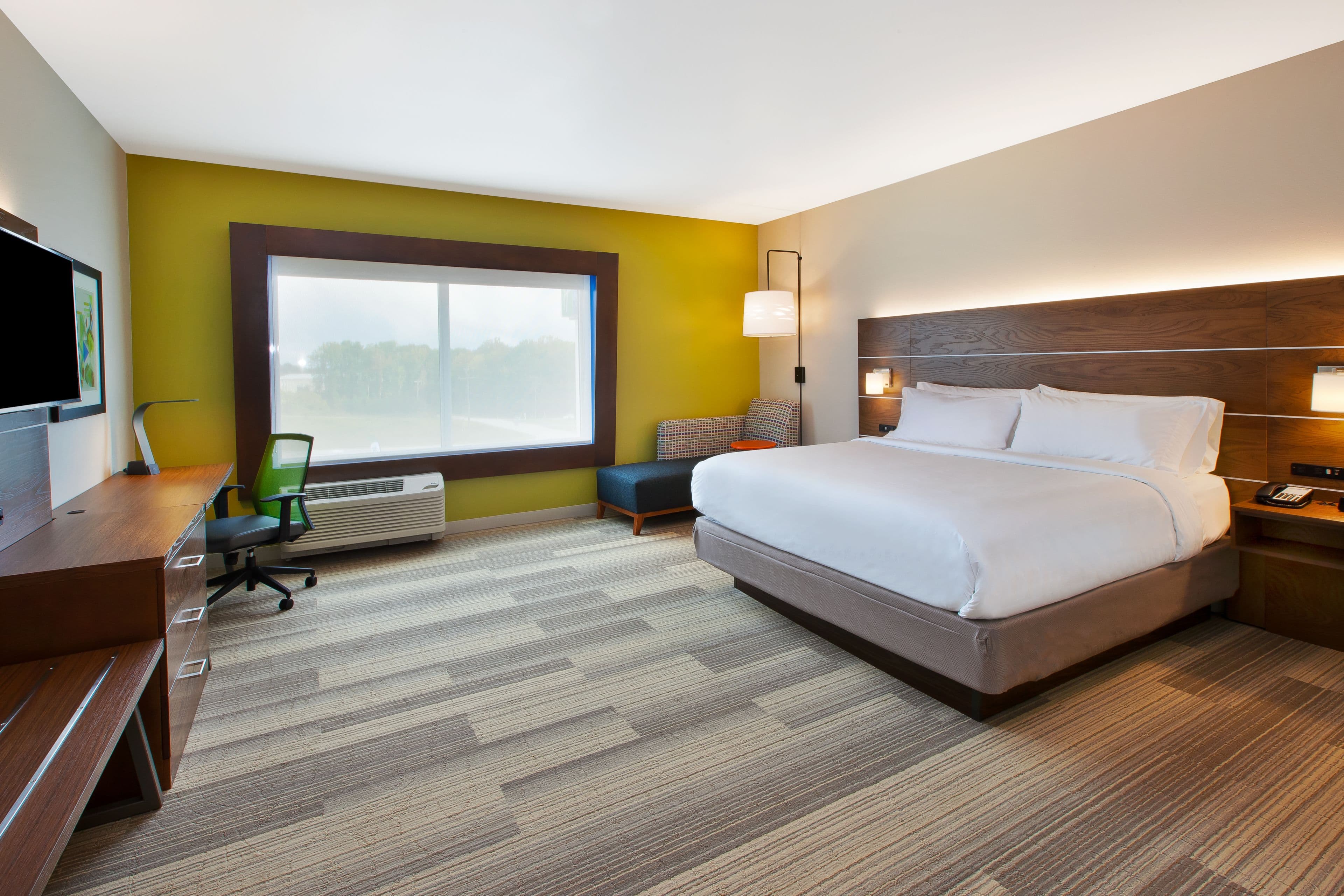 Holiday Inn Express & Suites South Hill — 13