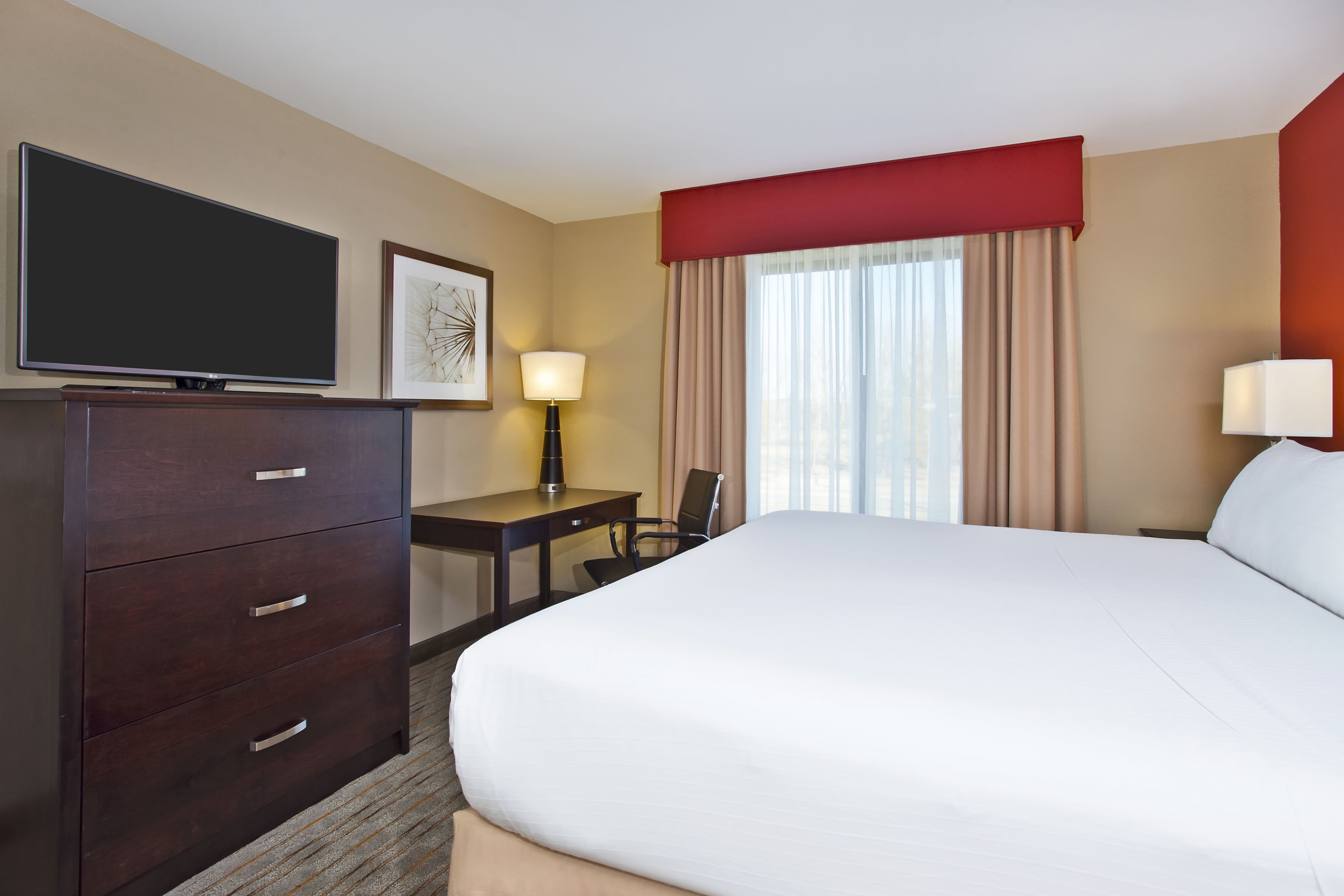 Holiday Inn Express & Suites Springfield - Dayton Area — 7