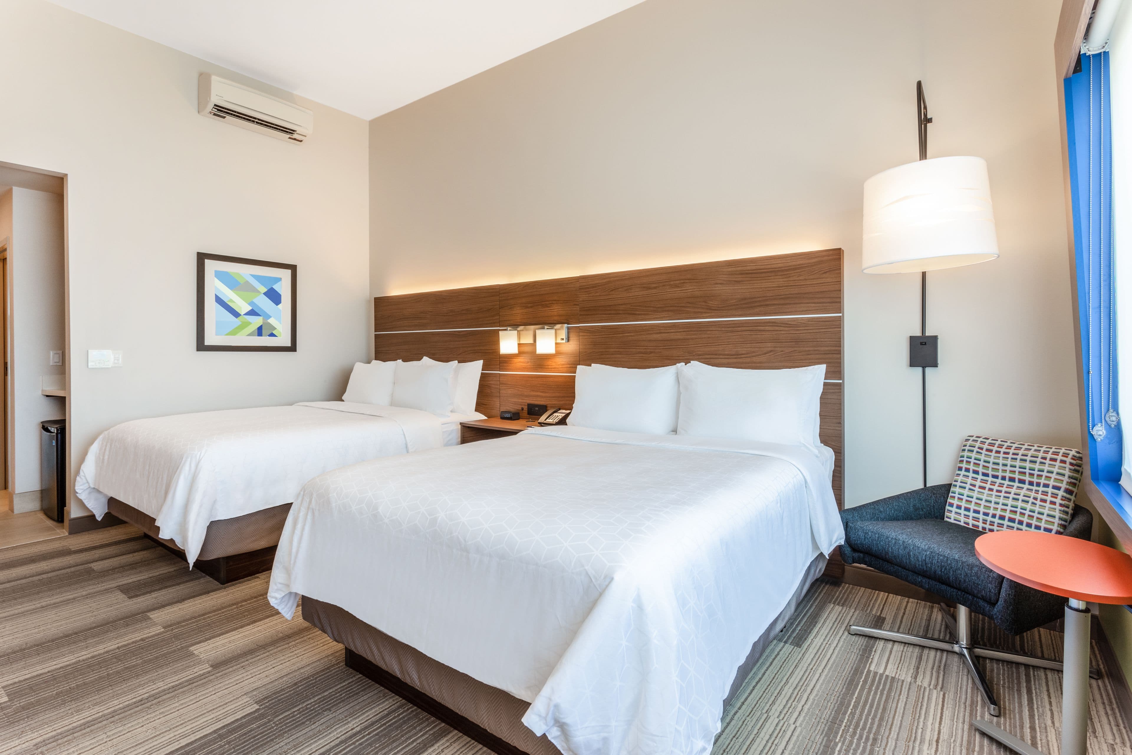 Holiday Inn Express & Suites Springfield North — 19
