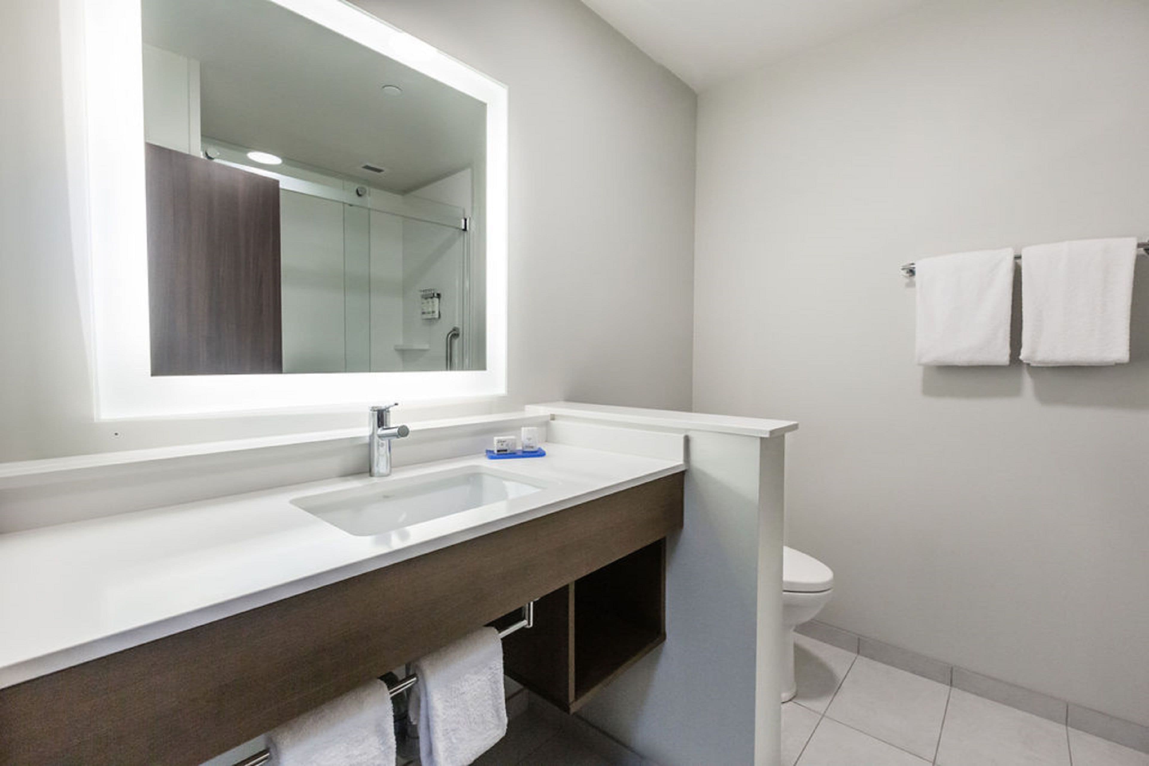 Holiday Inn Express & Suites Edmonton N - St. Albert — 12