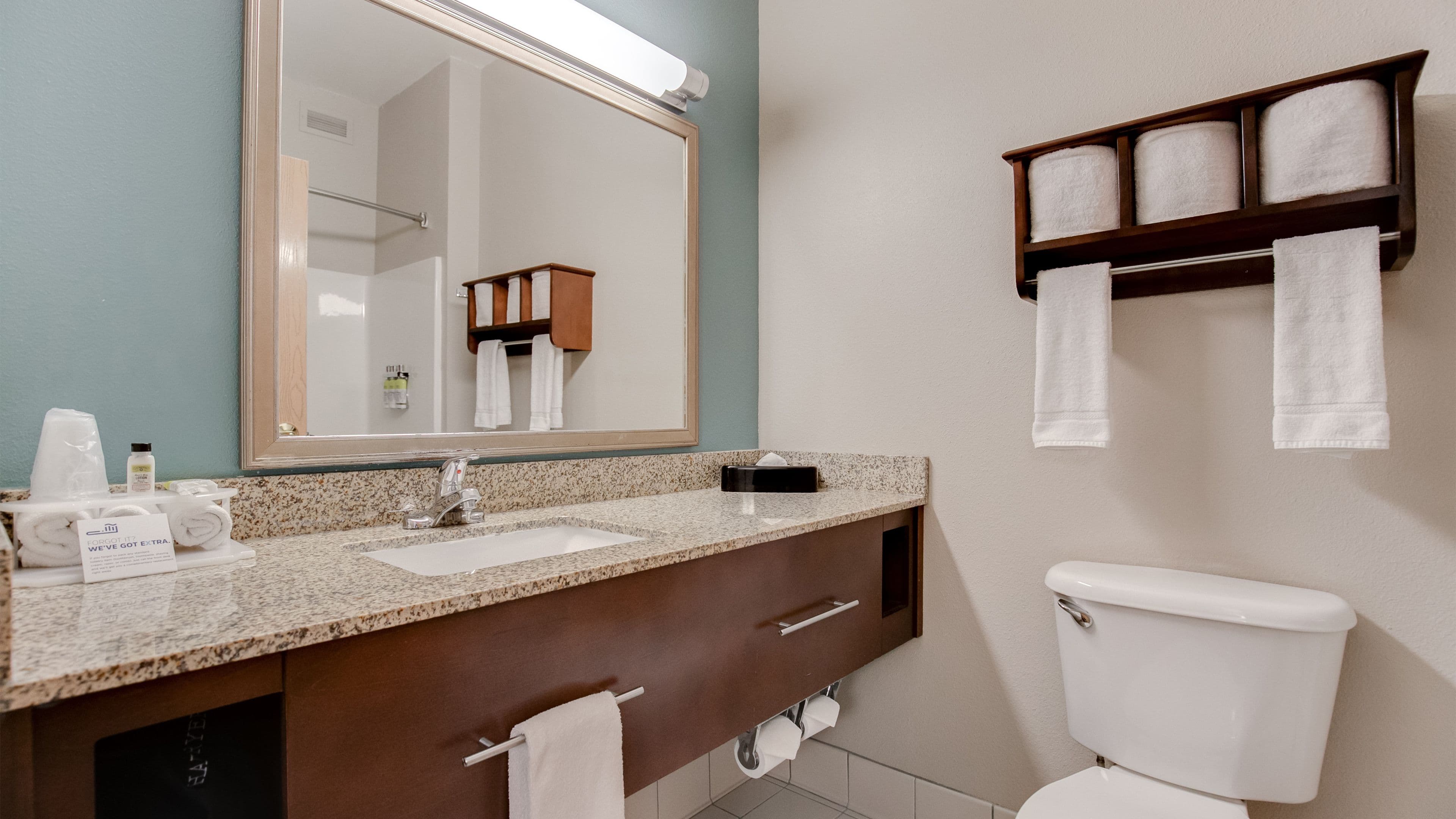 Holiday Inn Express & Suites St. Cloud — 8