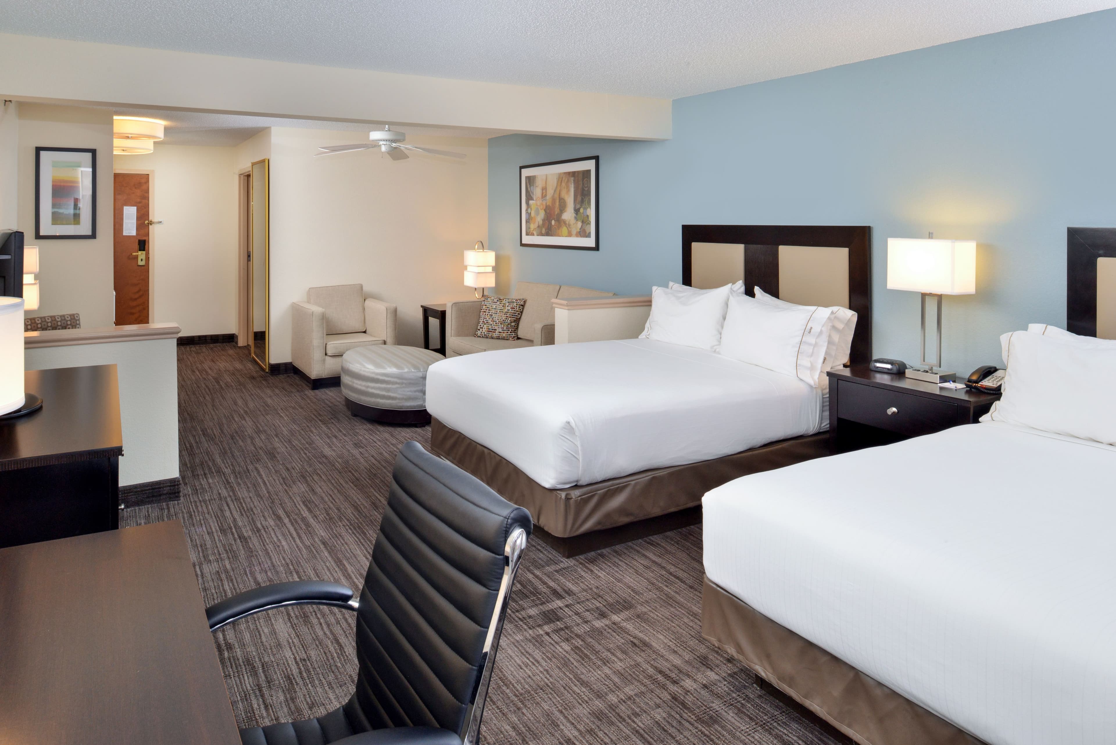 Holiday Inn Express & Suites St. Joseph Lakefront — 10