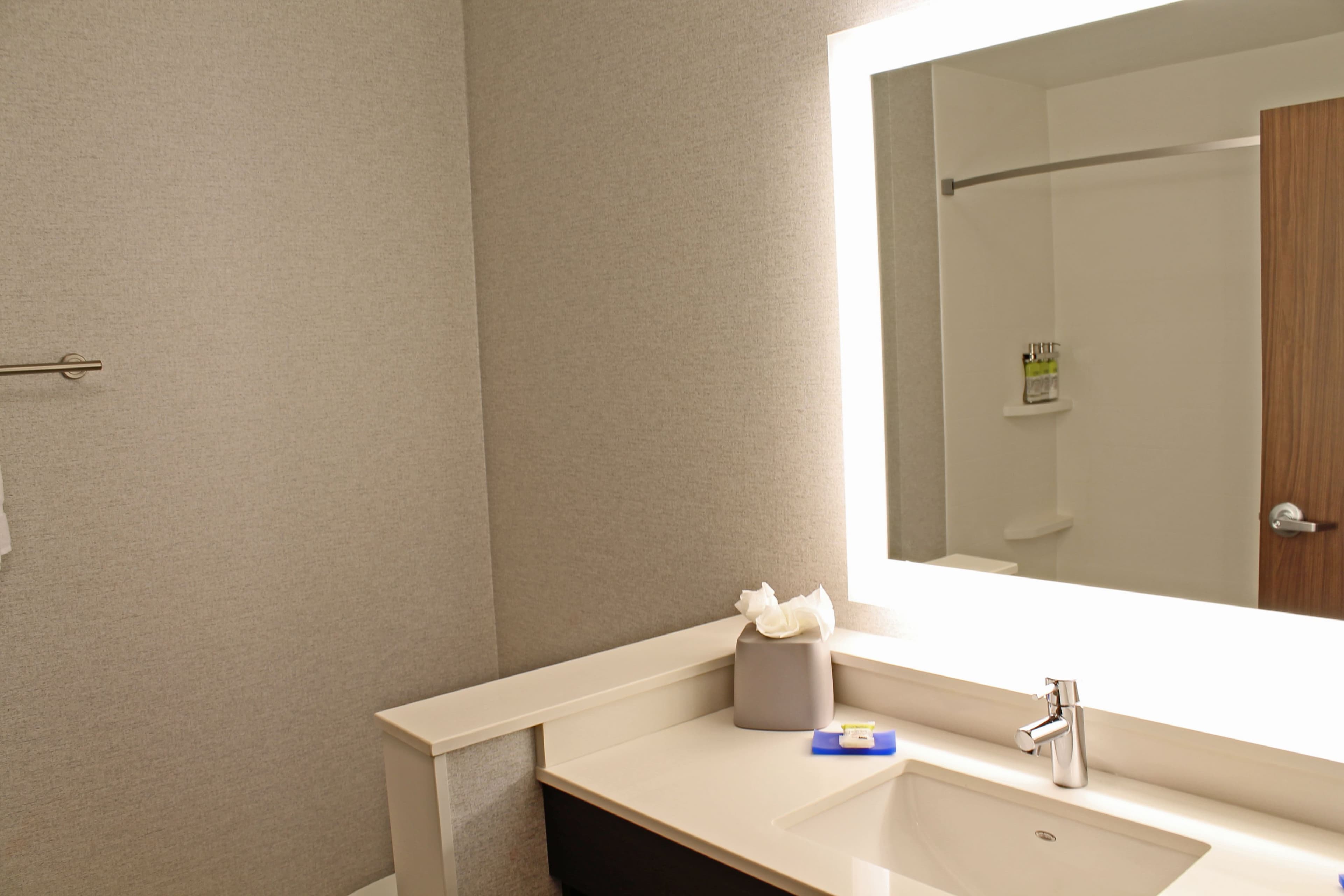 Holiday Inn Express & Suites St. Louis South - I-55 — 26