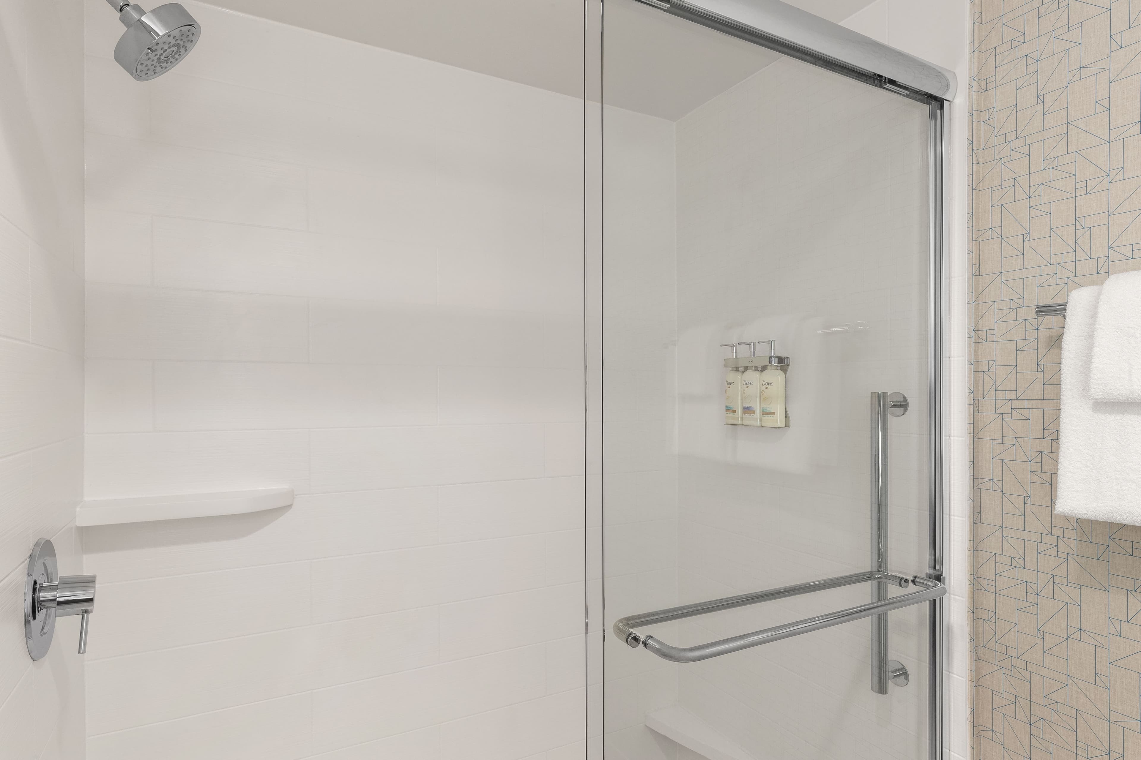 Holiday Inn Express & Suites Staunton — 3