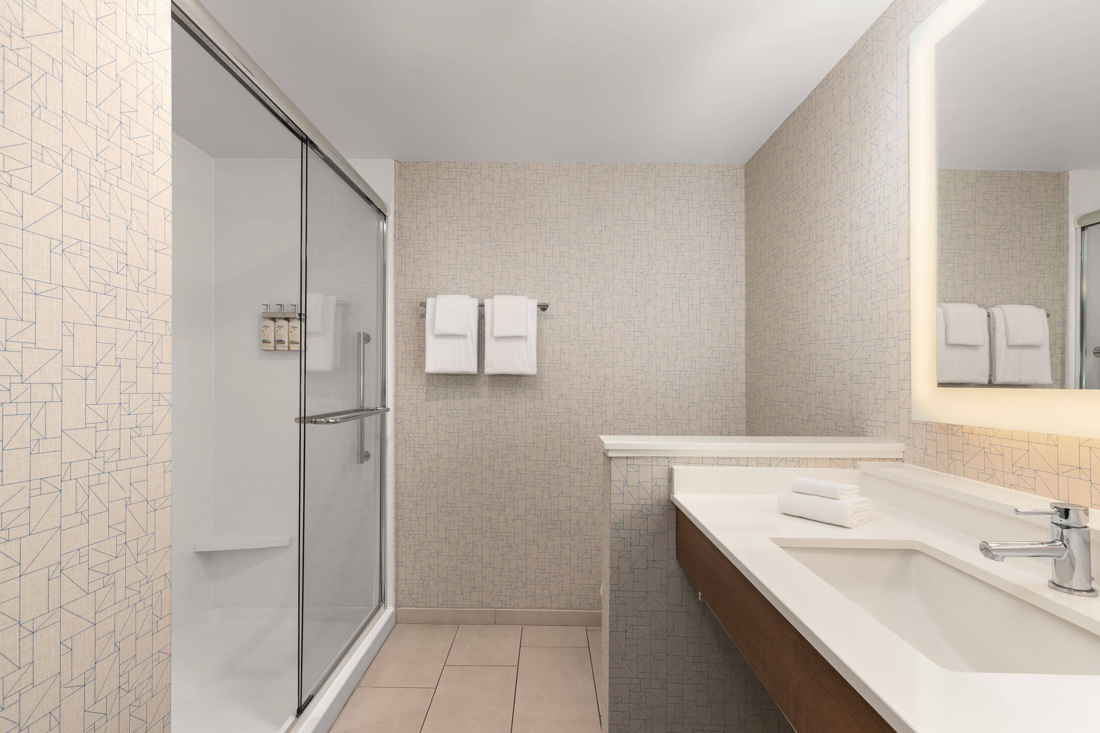 Holiday Inn Express & Suites Staunton — 9