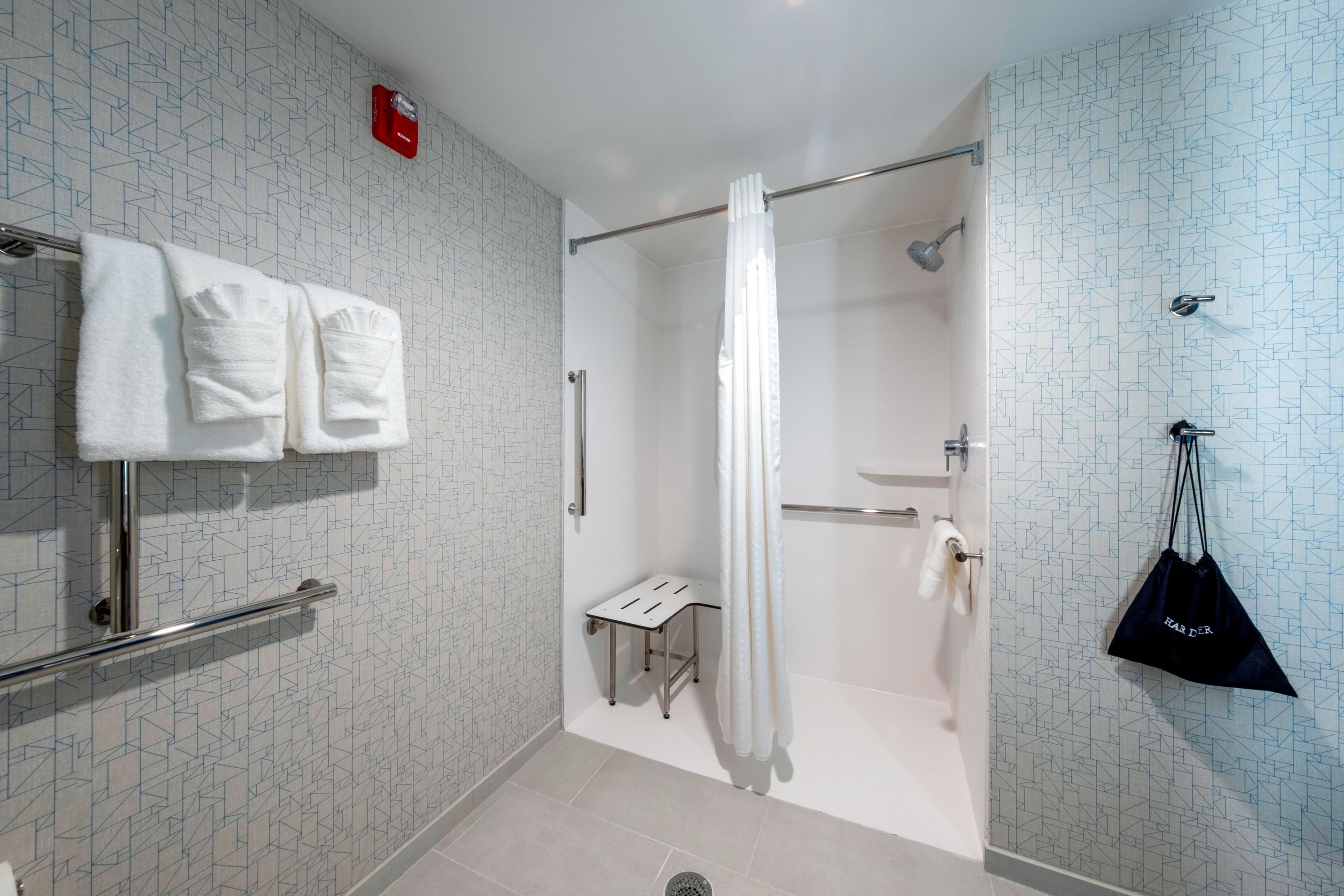 Holiday Inn Express & Suites Staunton — 12
