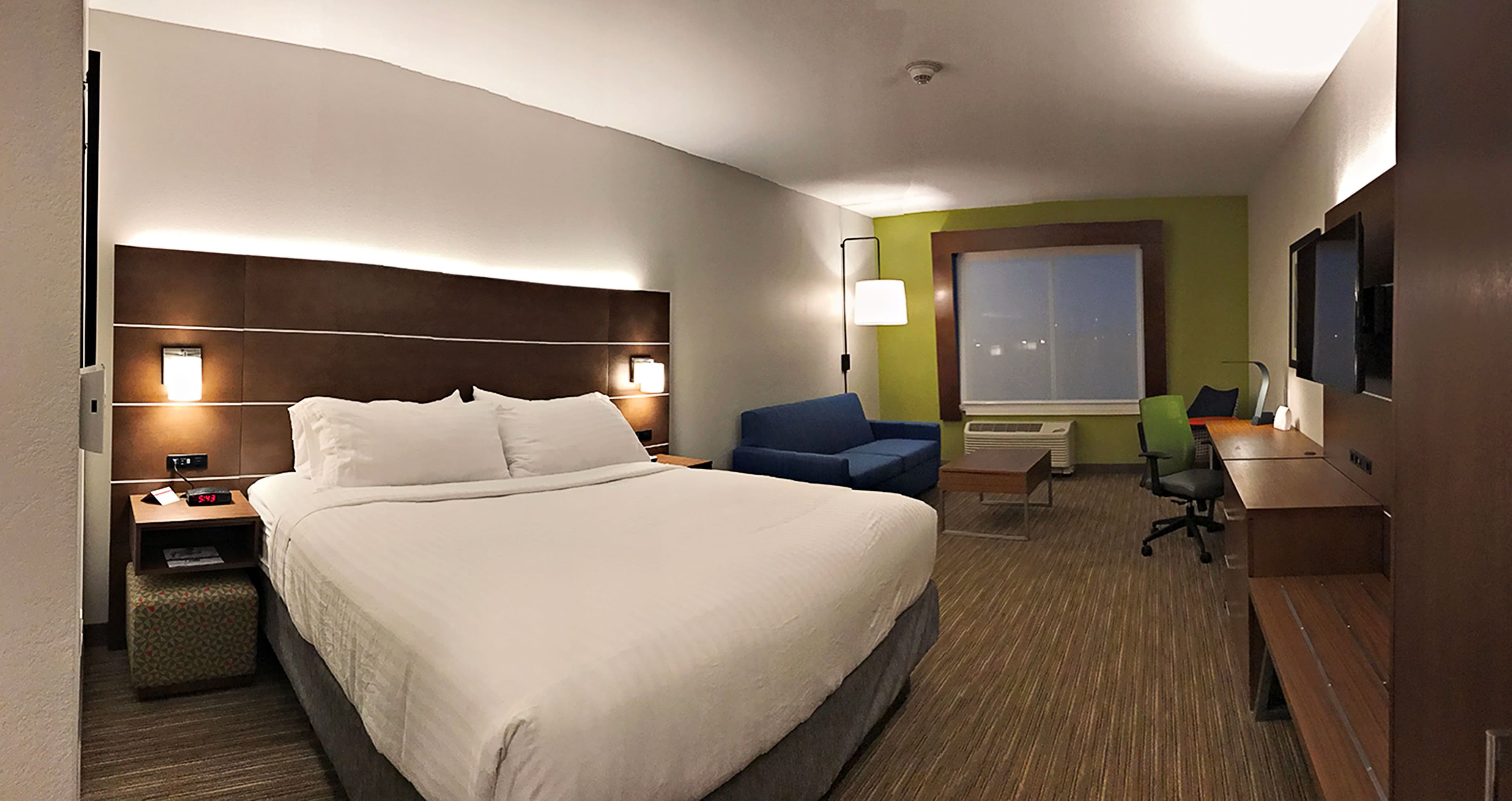 Holiday Inn Express & Suites Sterling — 36