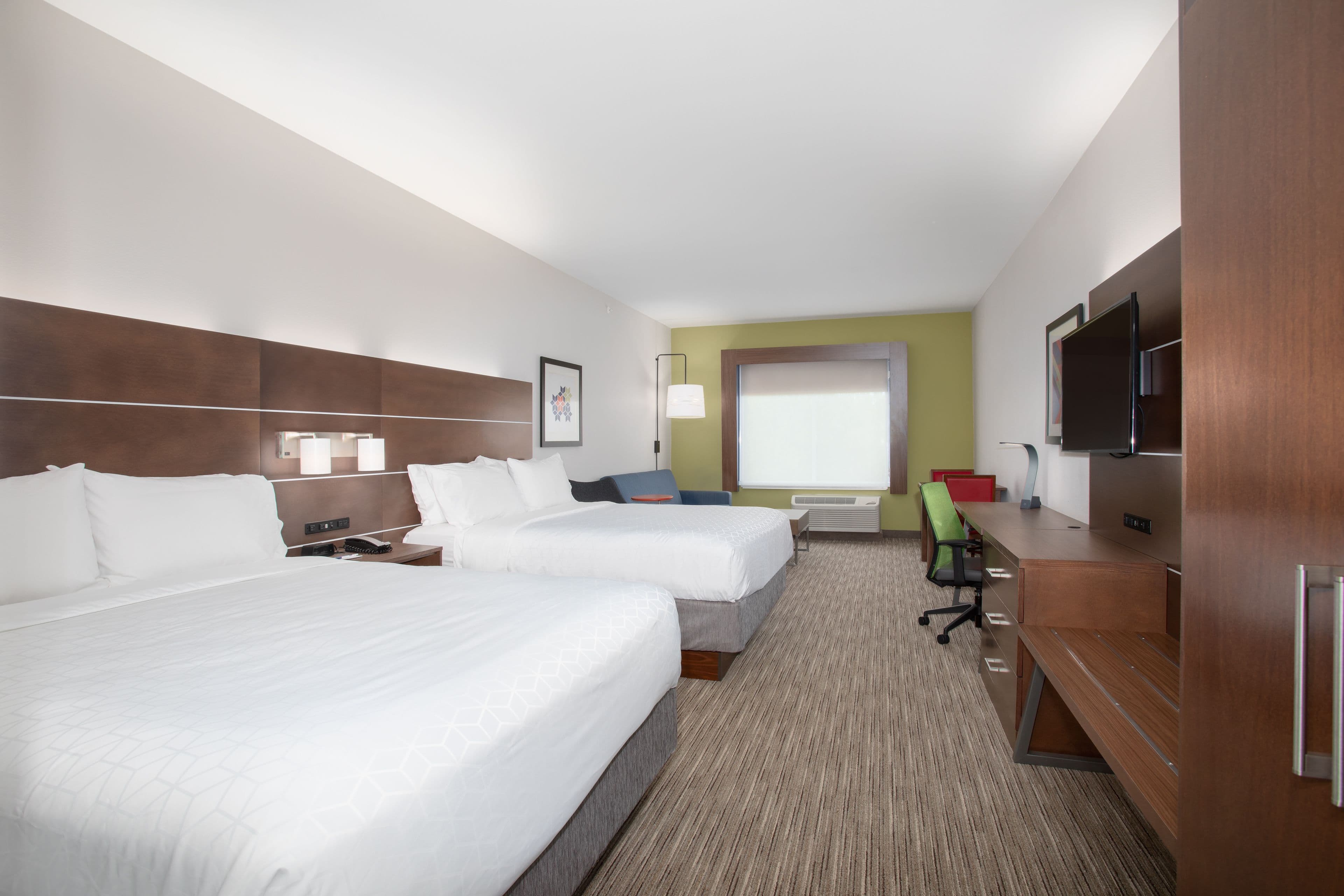 Holiday Inn Express & Suites Sterling — 43