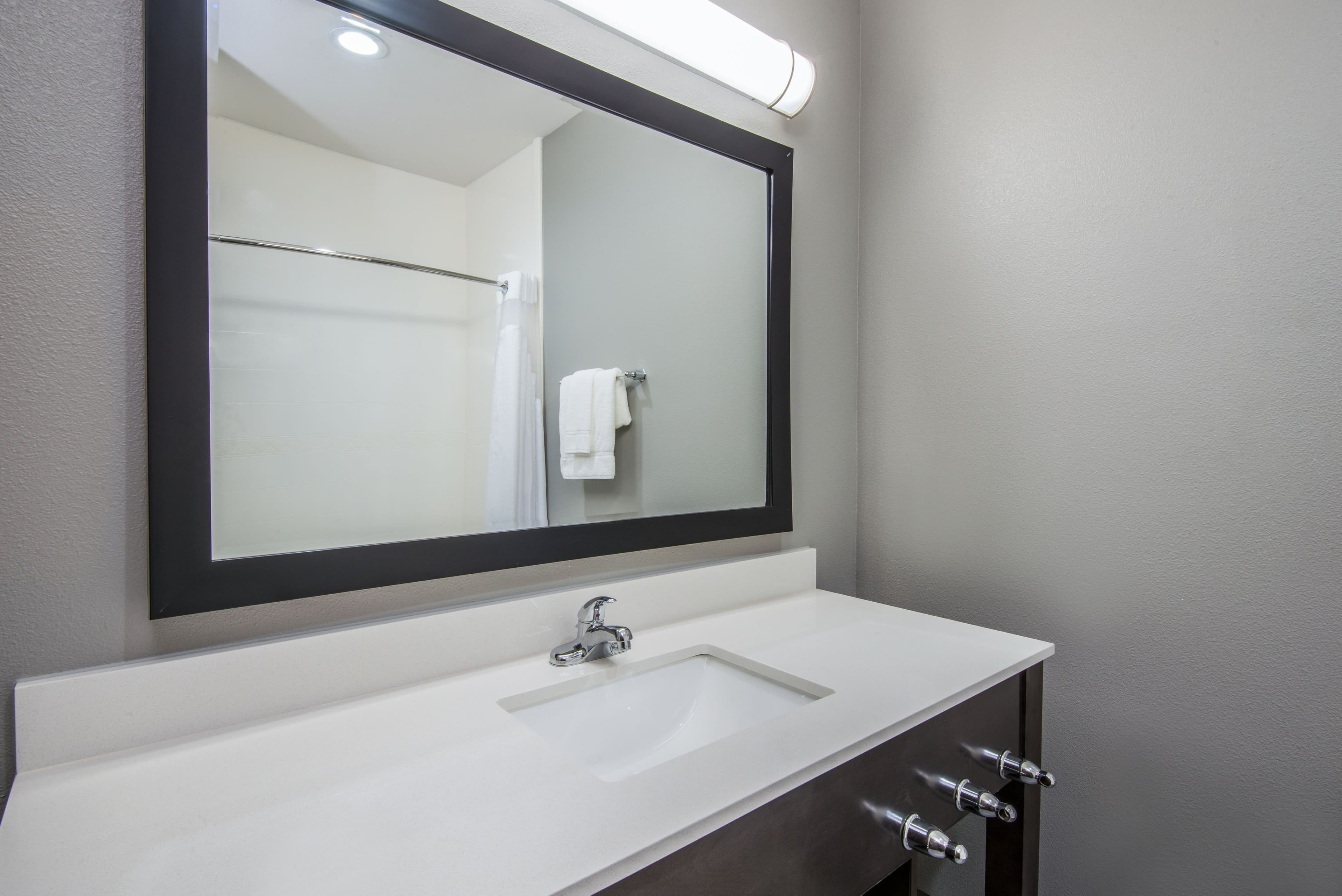Holiday Inn Express & Suites Stillwater - University Area — 9