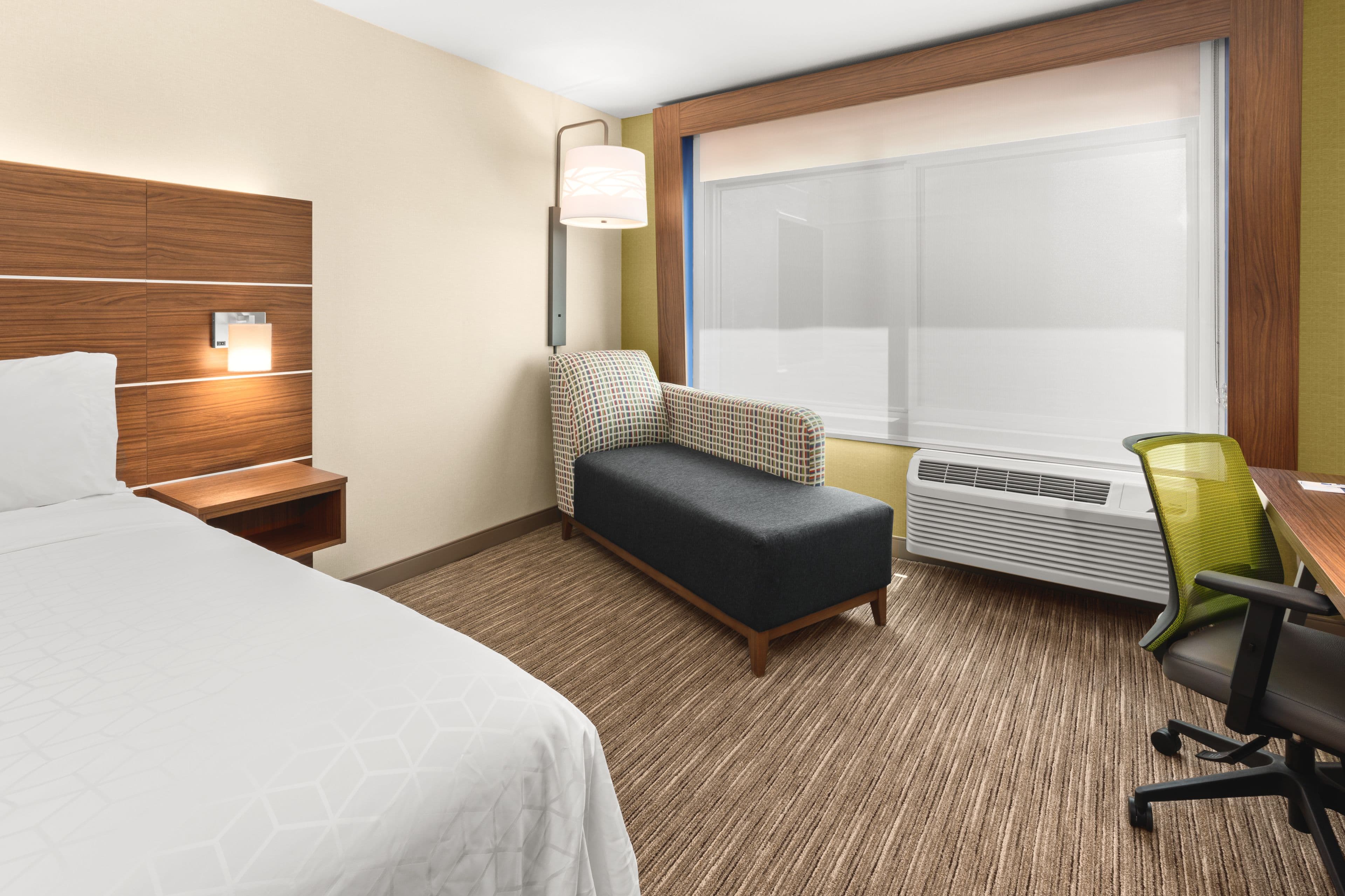 Holiday Inn Express & Suites Suisun City — 7