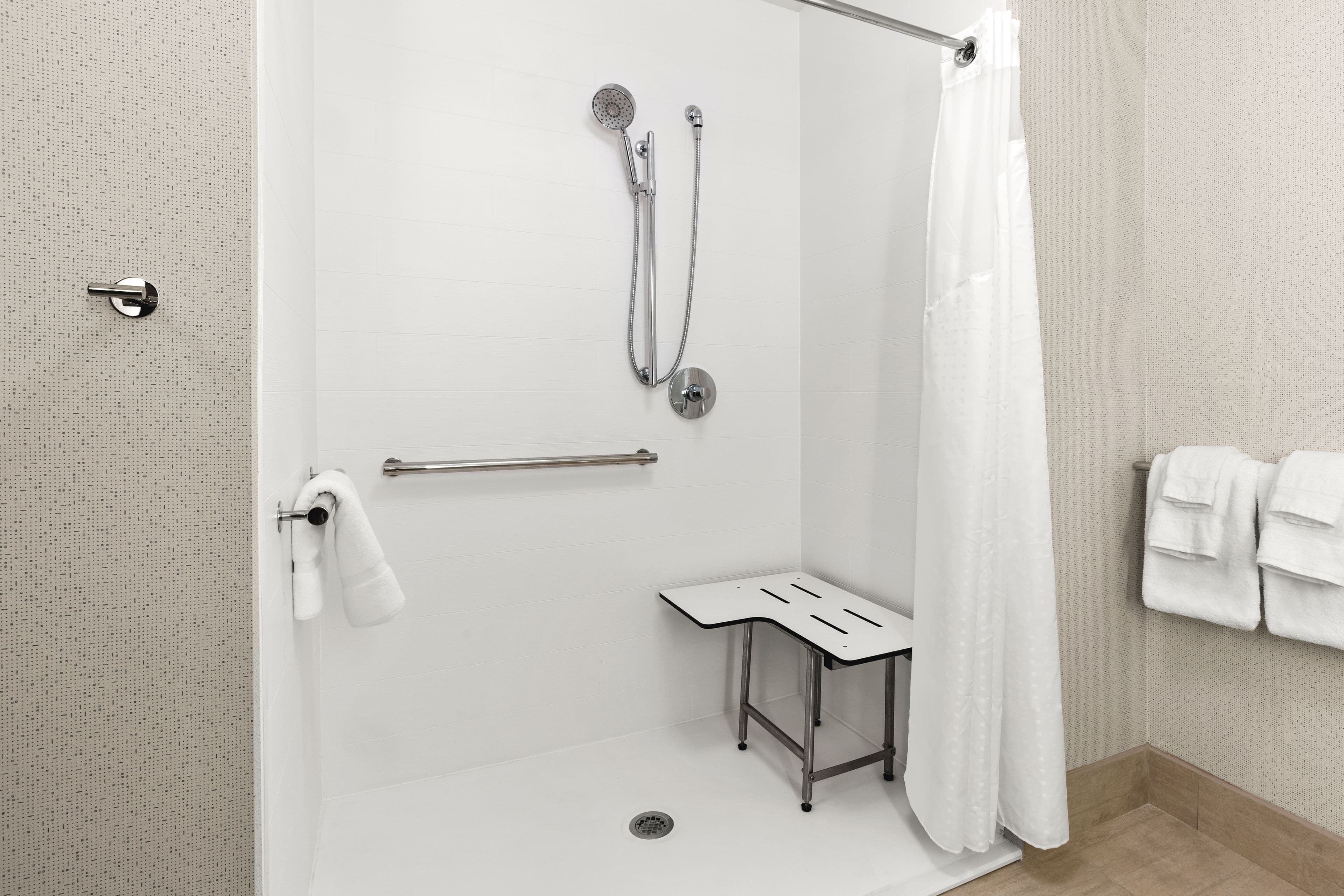 Holiday Inn Express & Suites Suisun City — 22