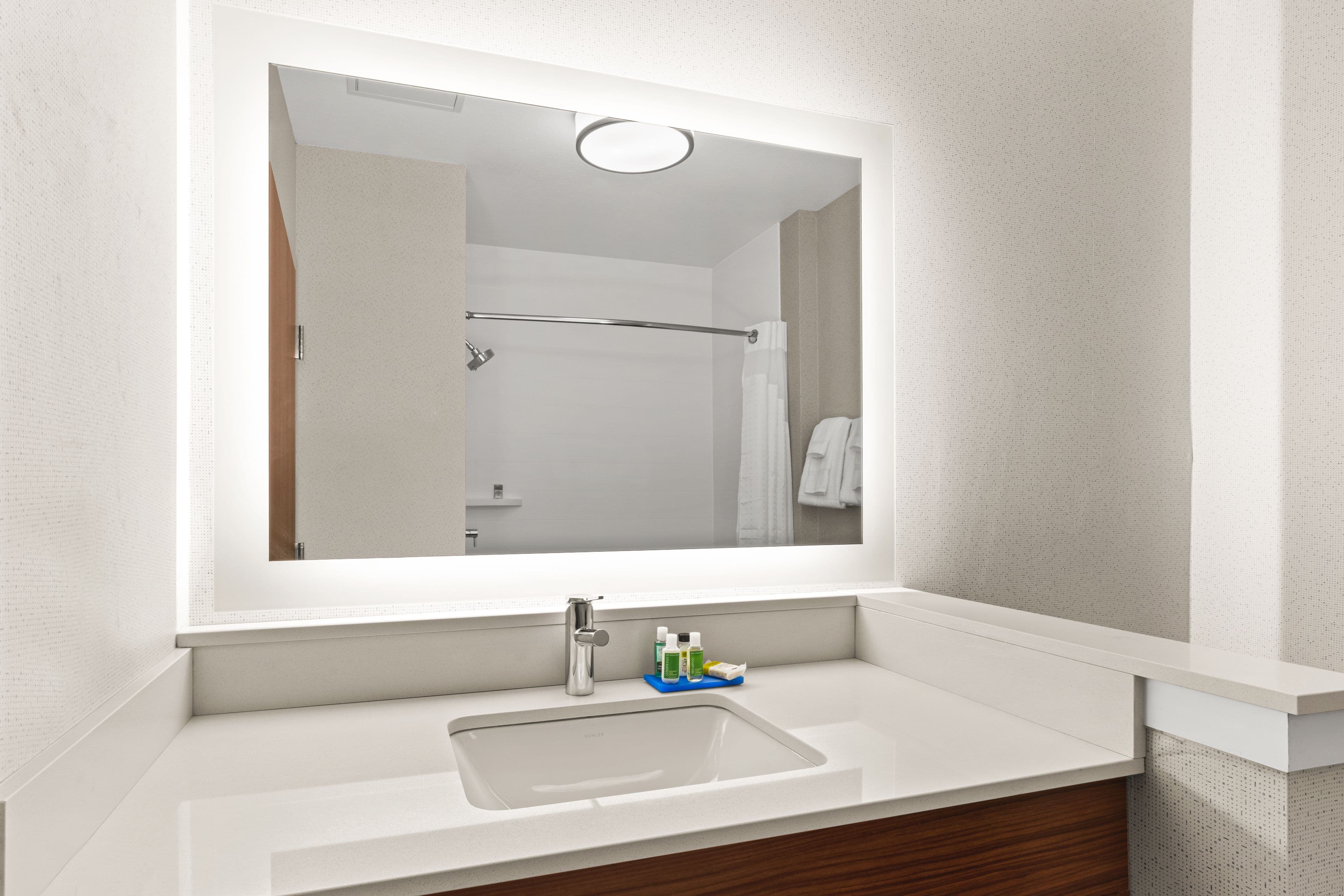 Holiday Inn Express & Suites Suisun City — 37