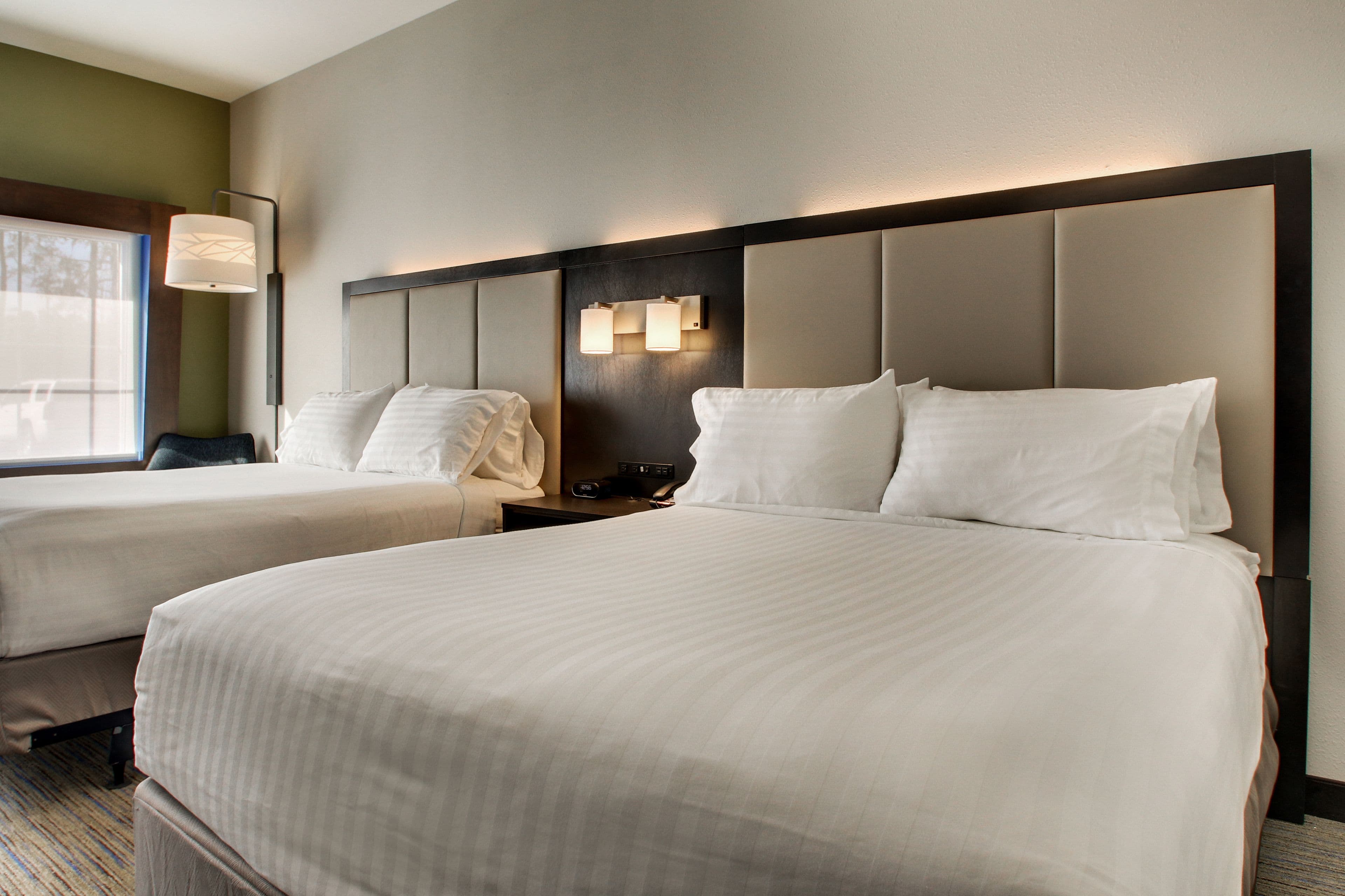 Holiday Inn Express & Suites Summerville — 36