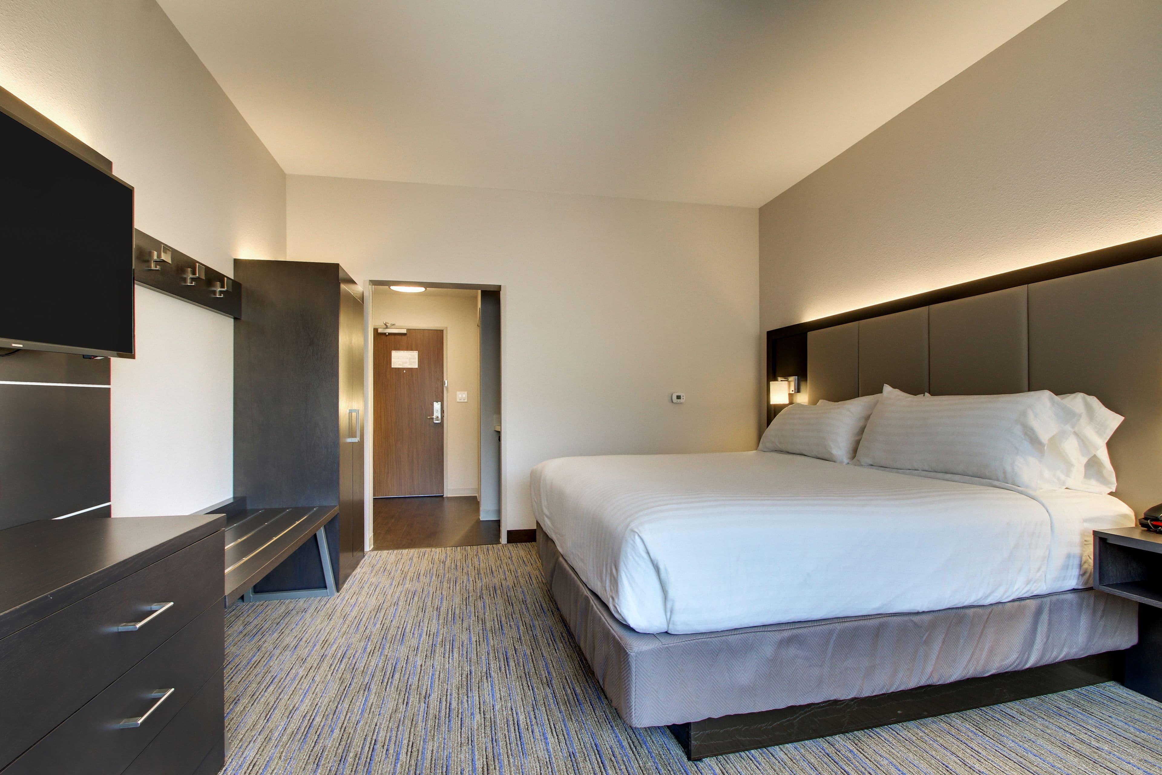 Holiday Inn Express & Suites Summerville — 11