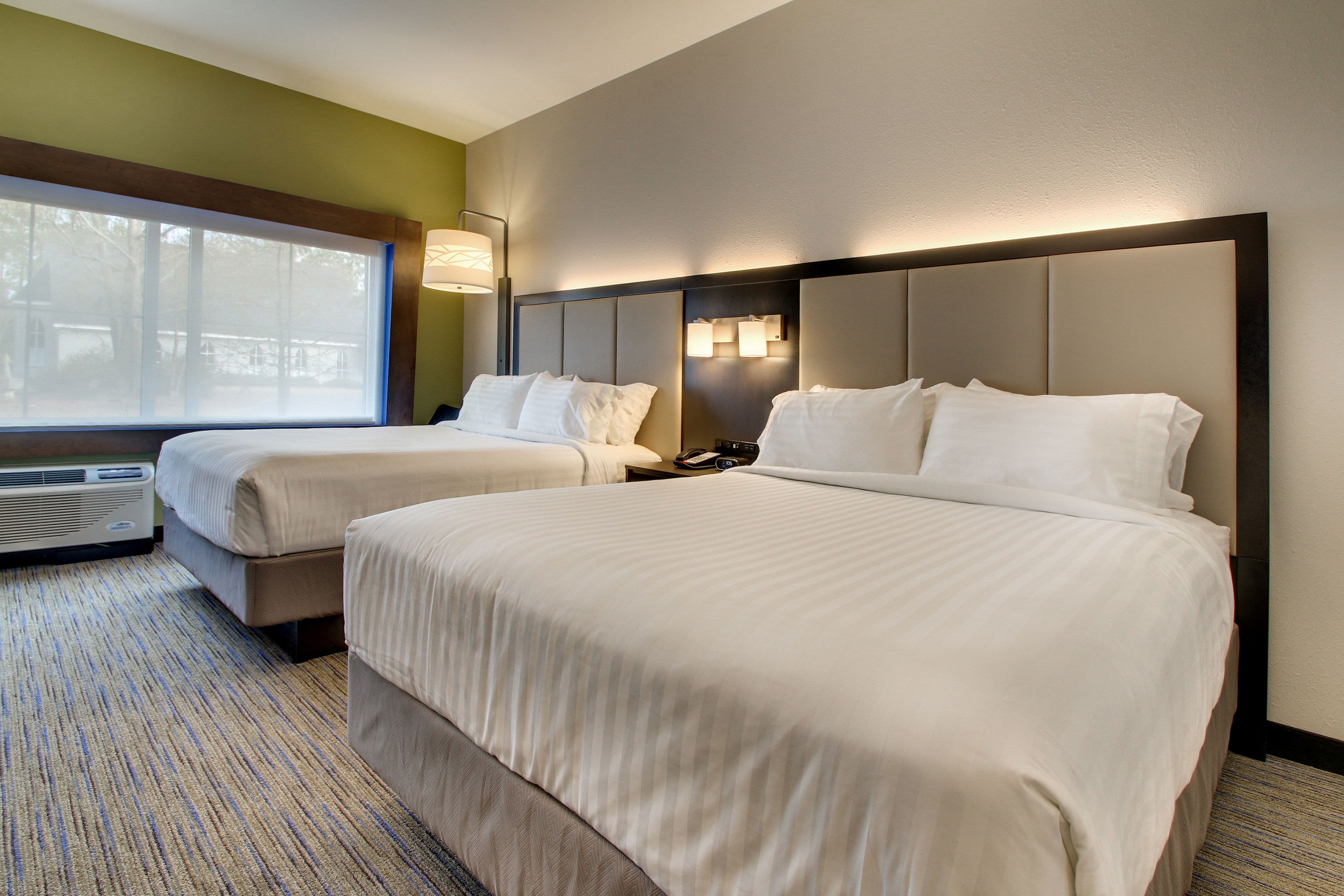 Holiday Inn Express & Suites Summerville — 26