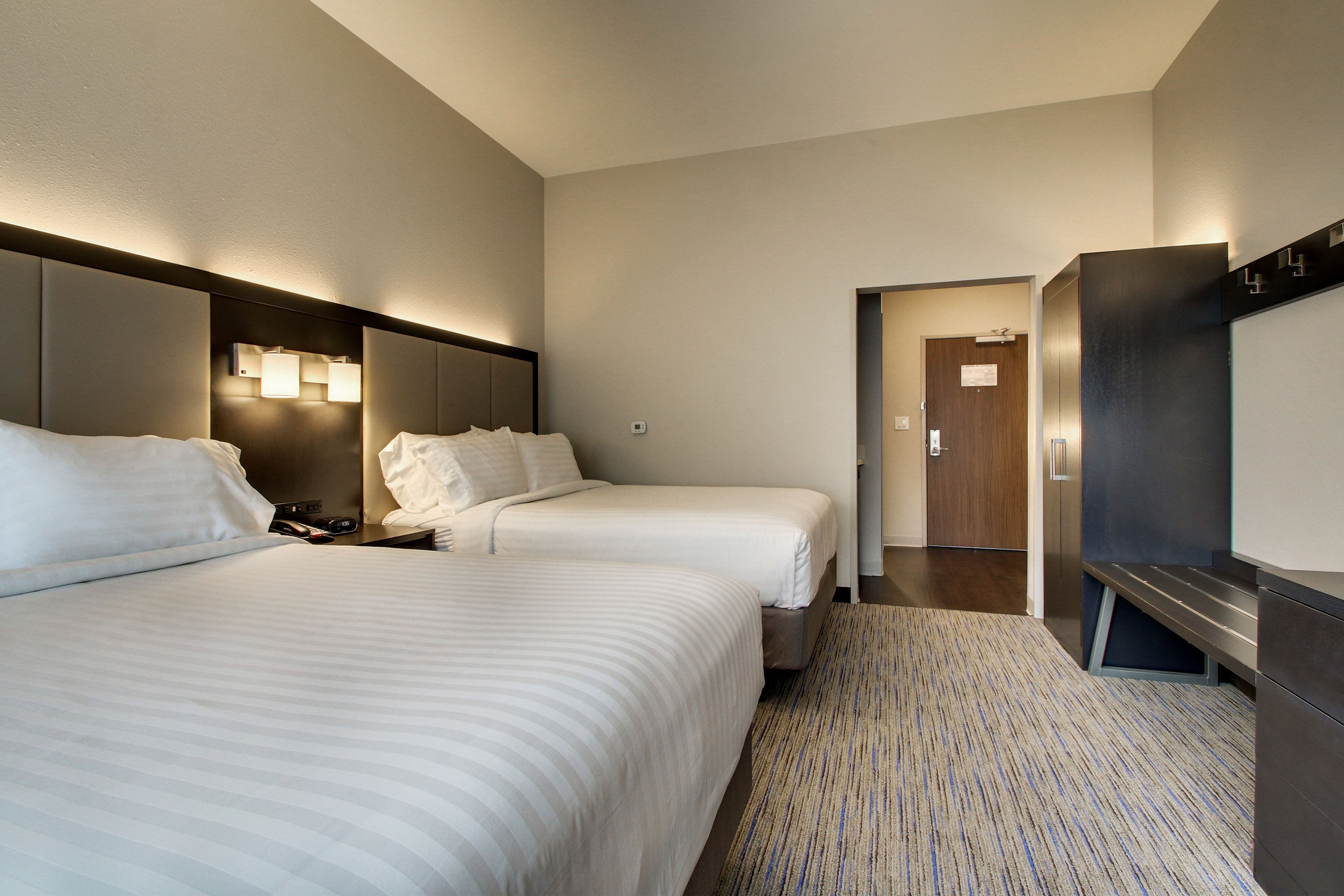 Holiday Inn Express & Suites Summerville — 29