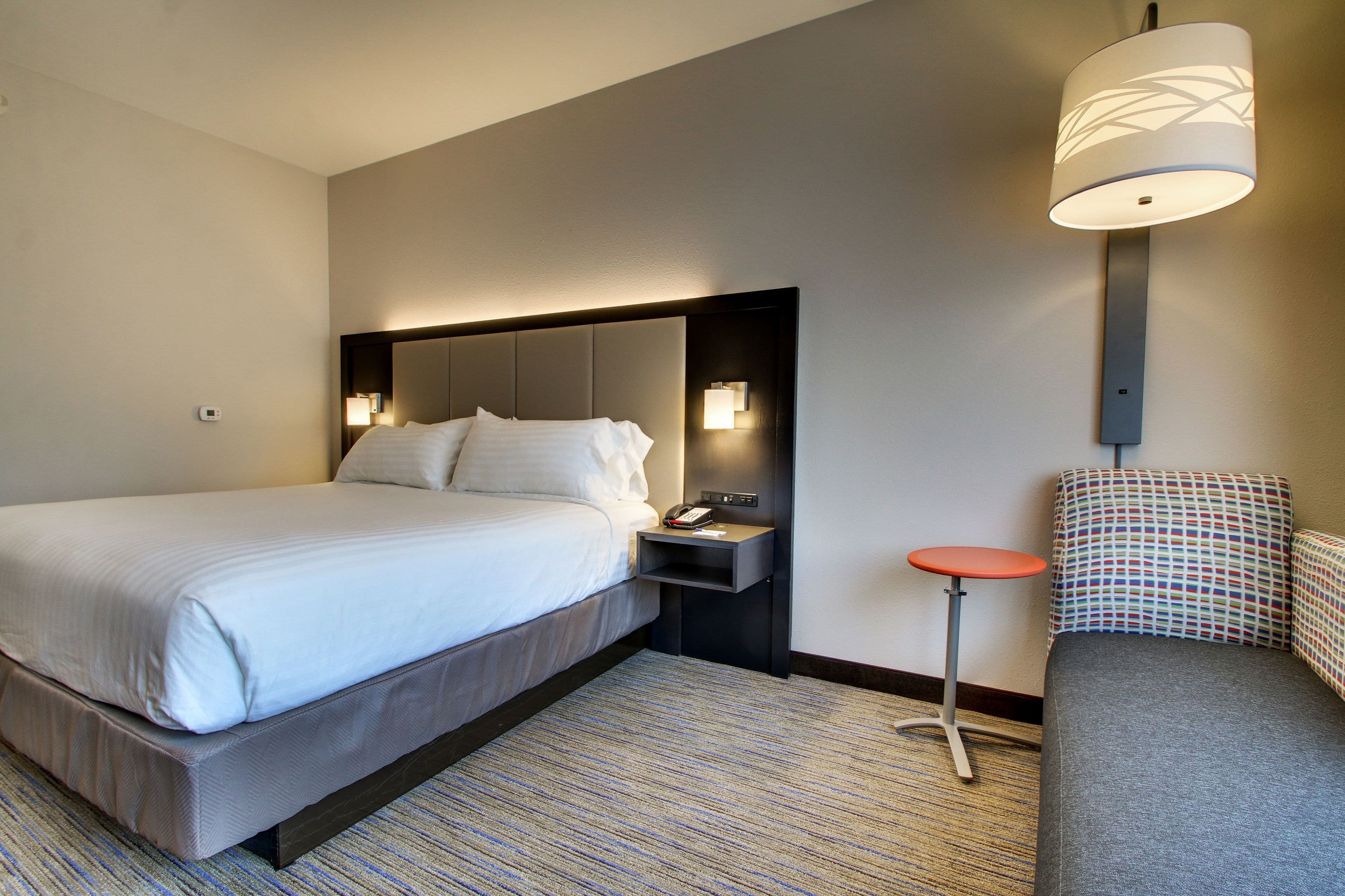 Holiday Inn Express & Suites Summerville — 12