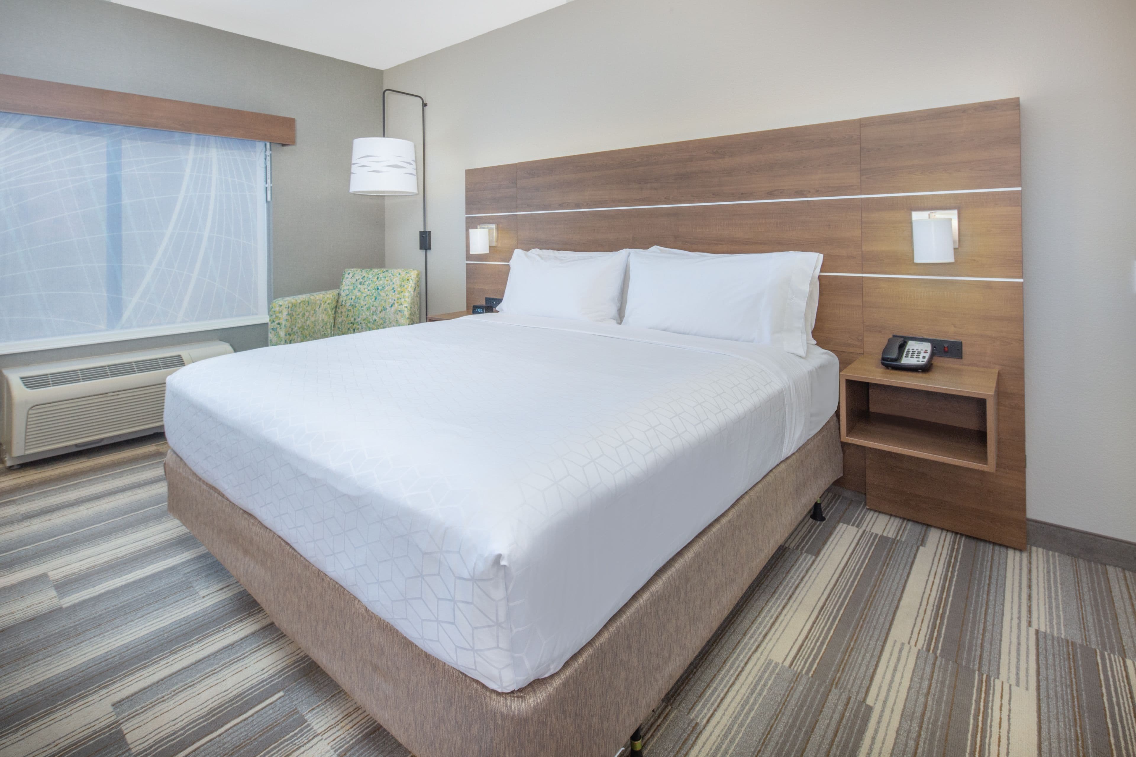 Holiday Inn Express & Suites Surprise — 3