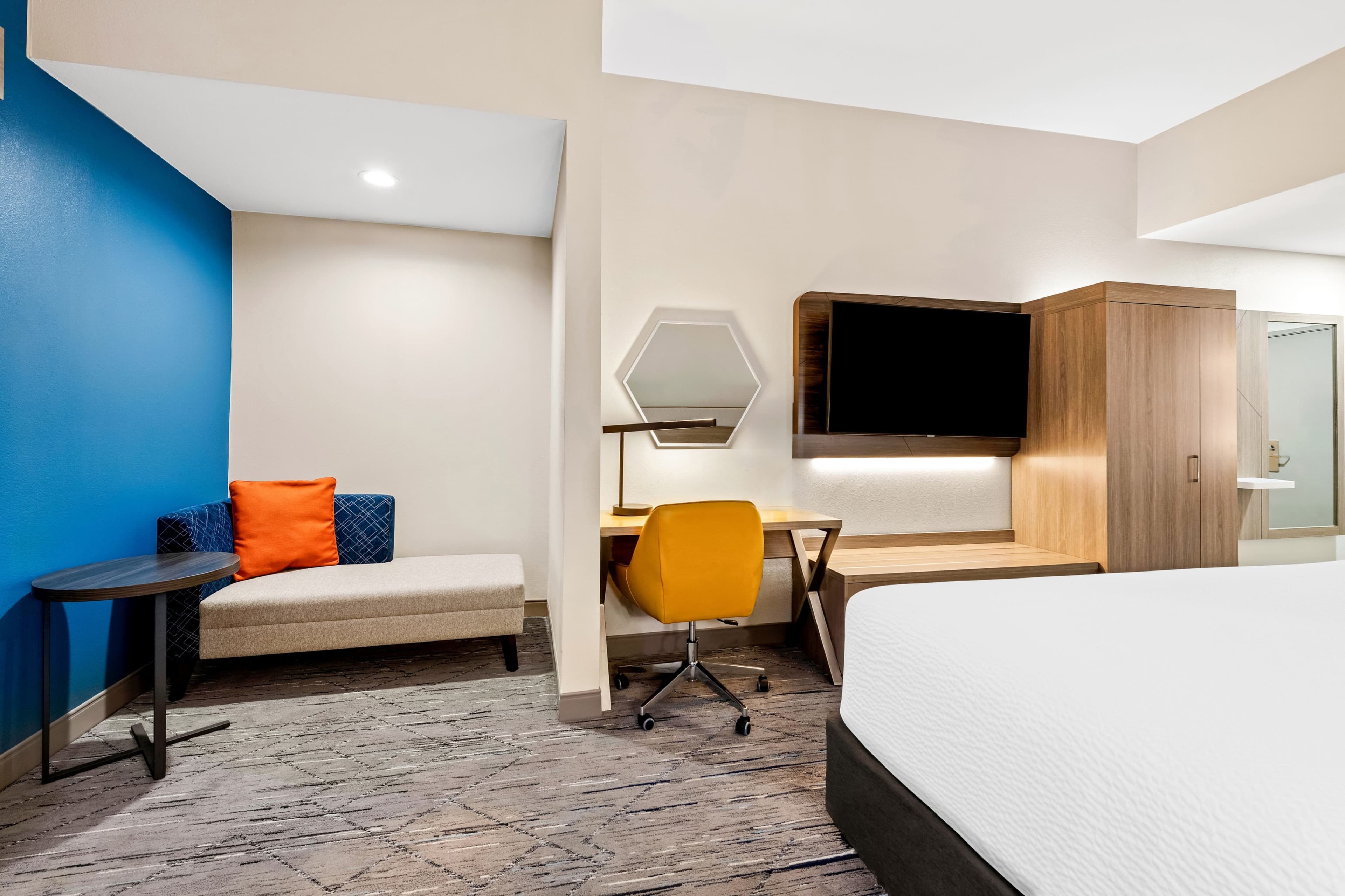 Holiday Inn Express & Suites Sylva - Western Carolina Area — 11