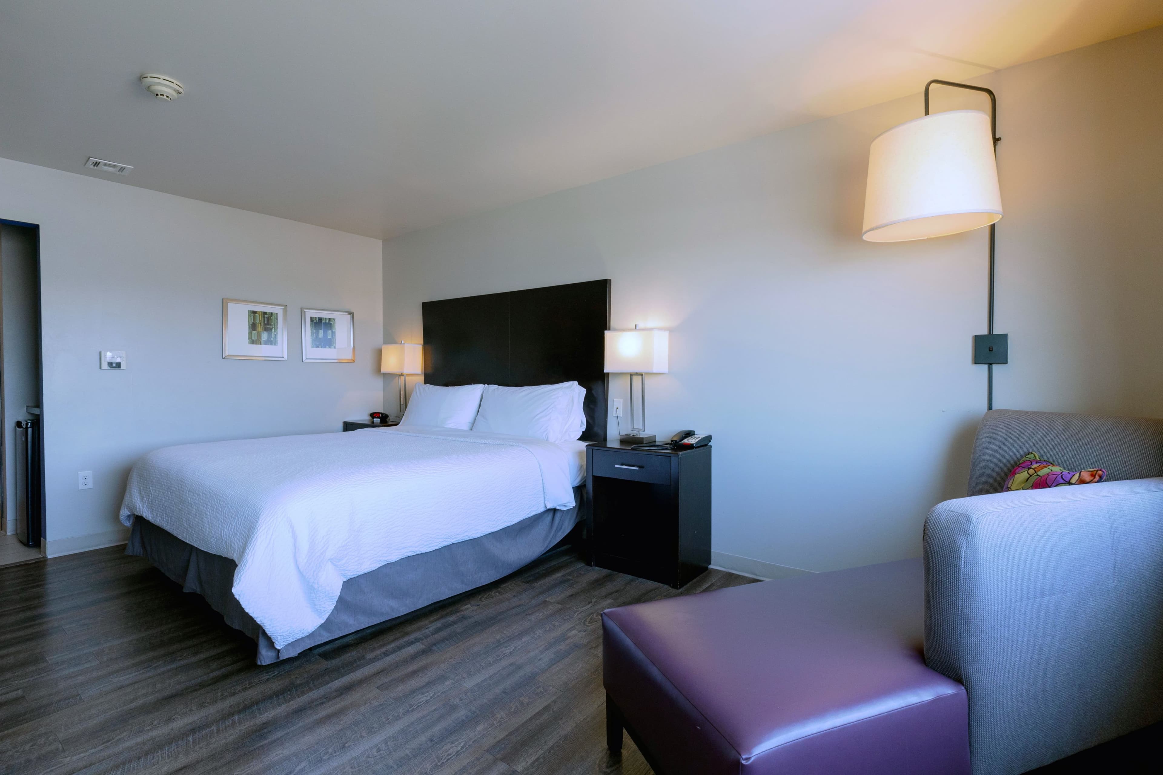 Holiday Inn Express & Suites Tahlequah — 7
