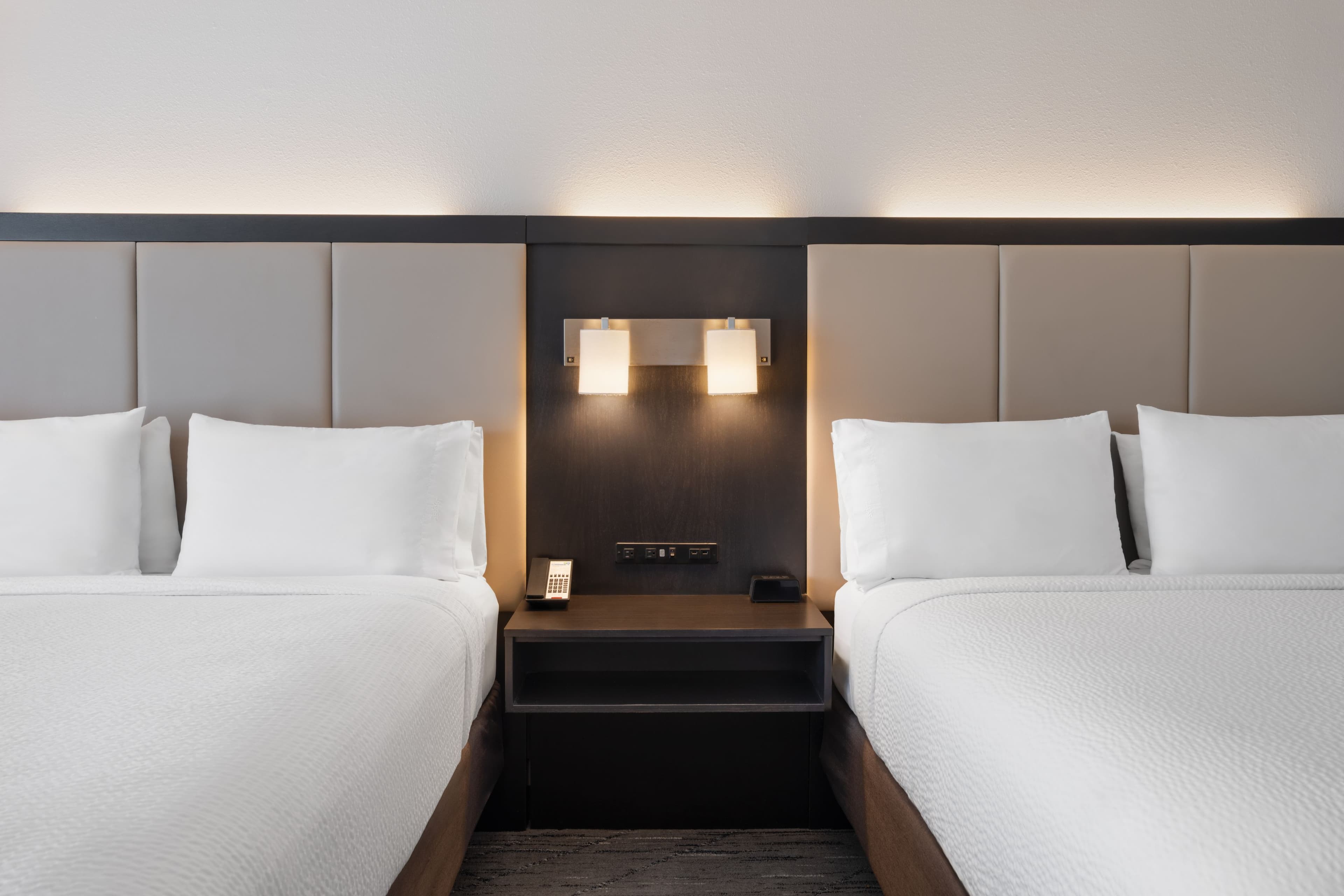 Holiday Inn Express & Suites Tampa East - Ybor City — 19