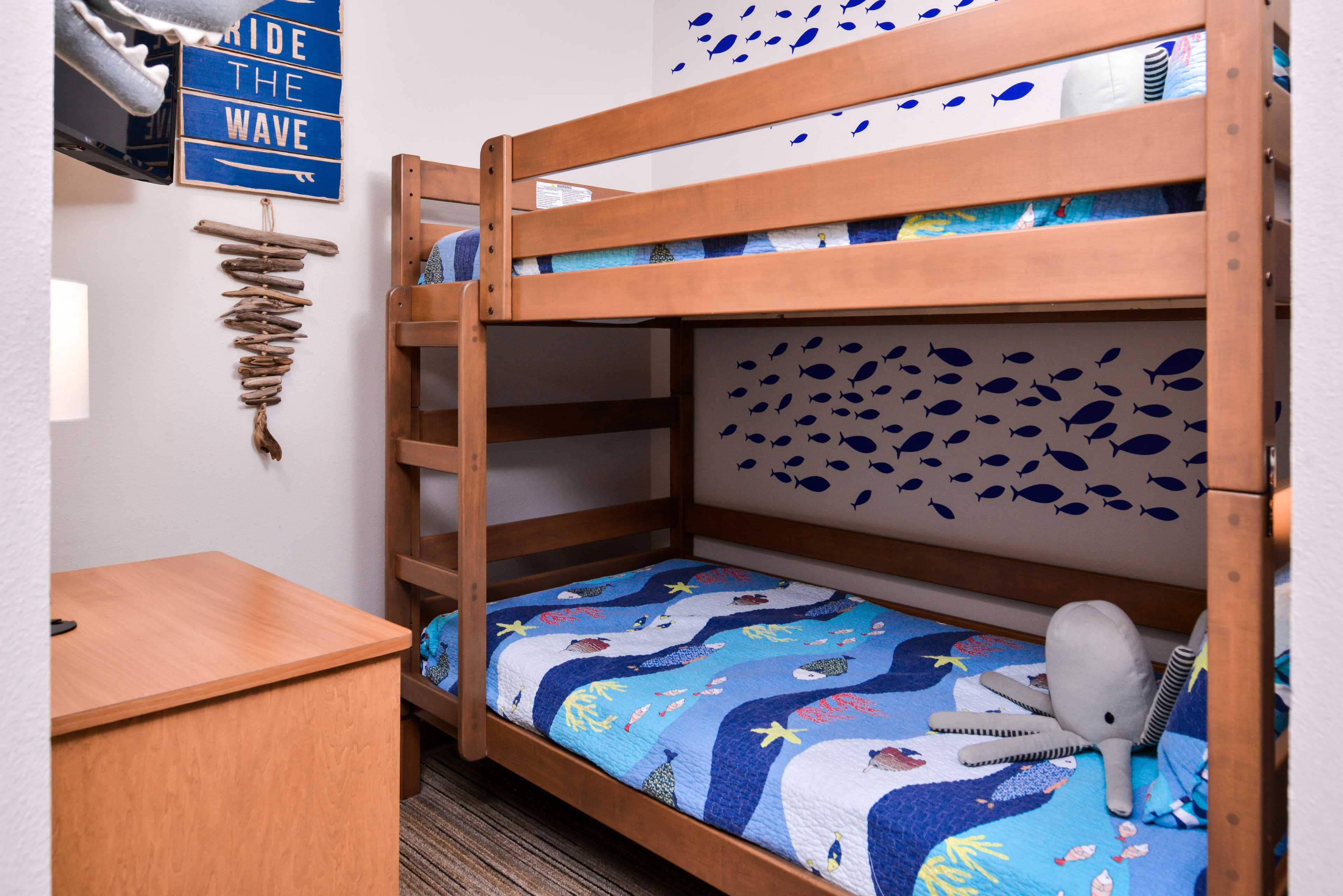 Holiday Inn Express & Suites Tampa-Anderson Rd/Veterans Exp — 64