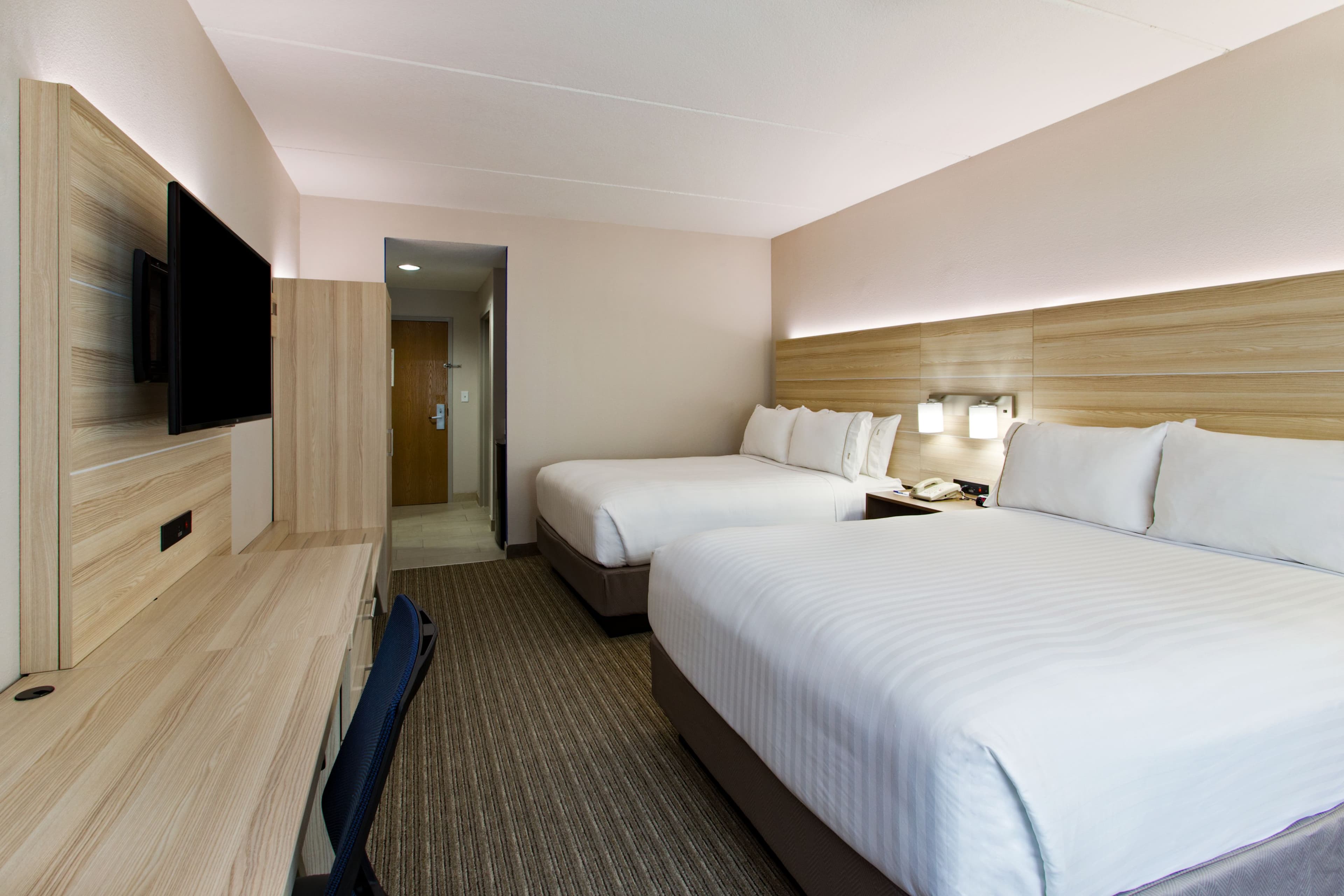 Holiday Inn Express & Suites Tavares - Leesburg — 16
