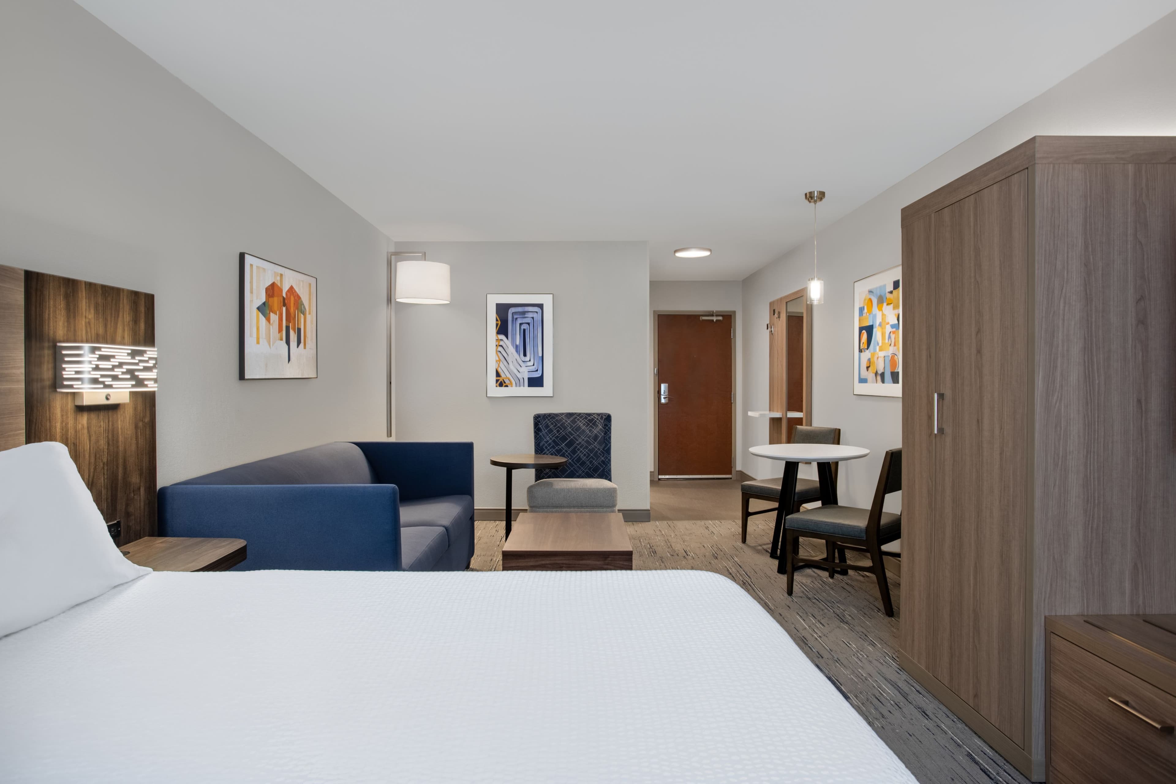 Holiday Inn Express & Suites Terre Haute — 32