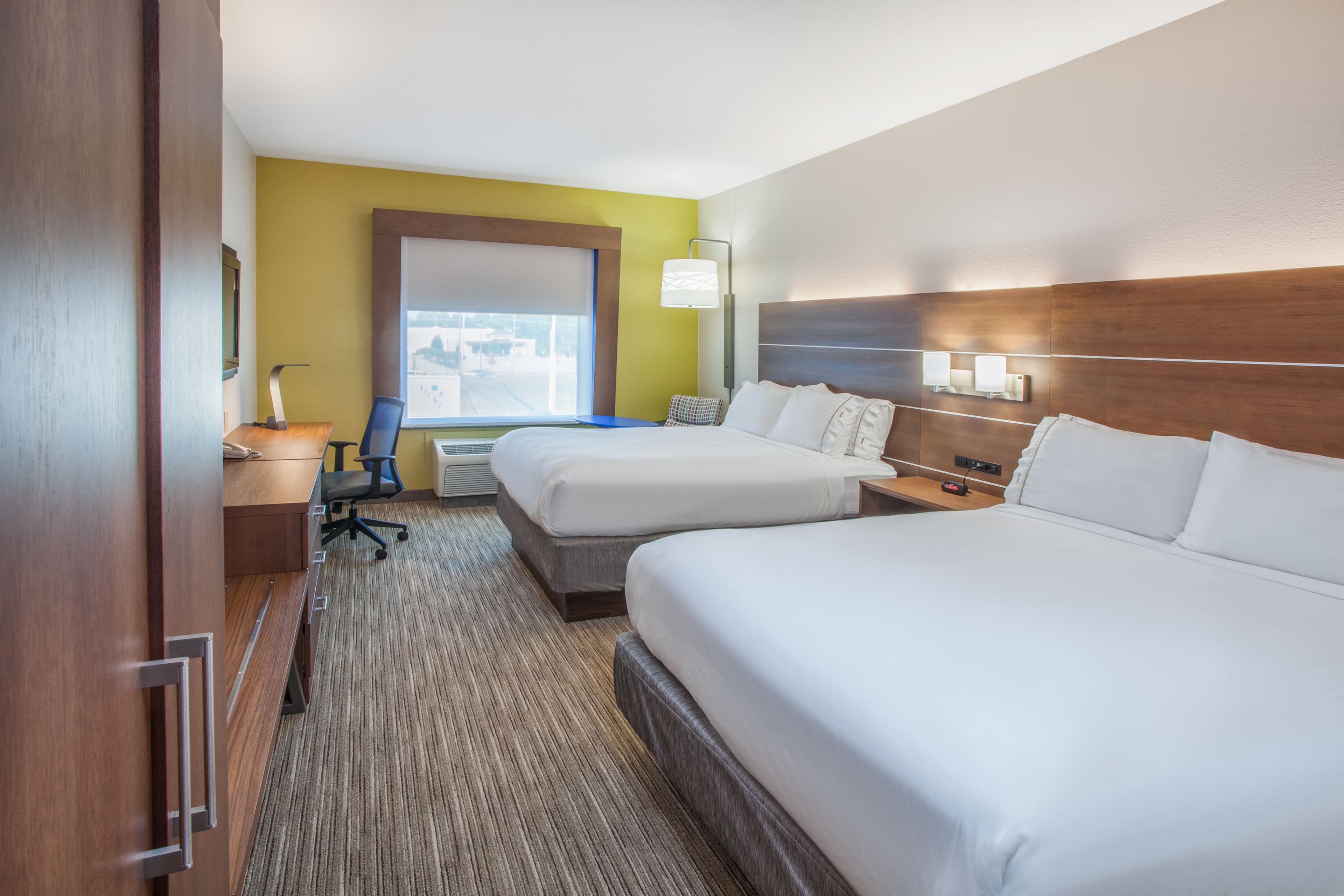 Holiday Inn Express & Suites Texarkana — 17