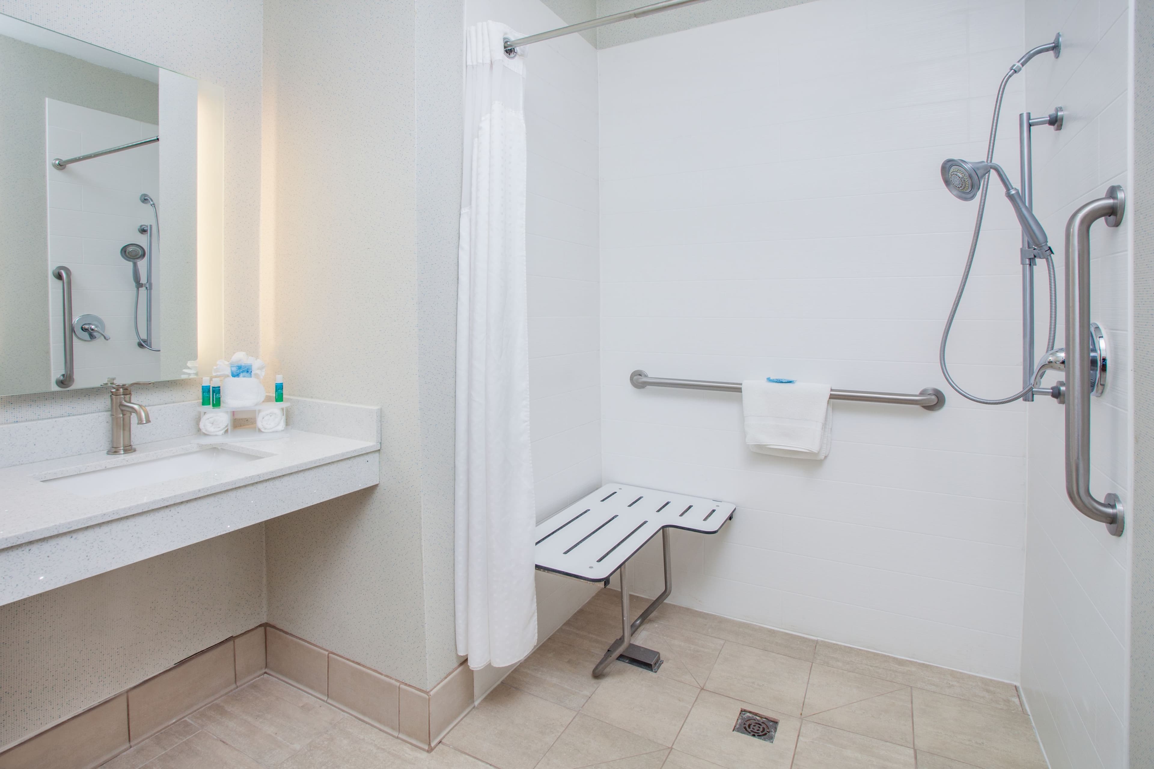 Holiday Inn Express & Suites Texarkana — 10
