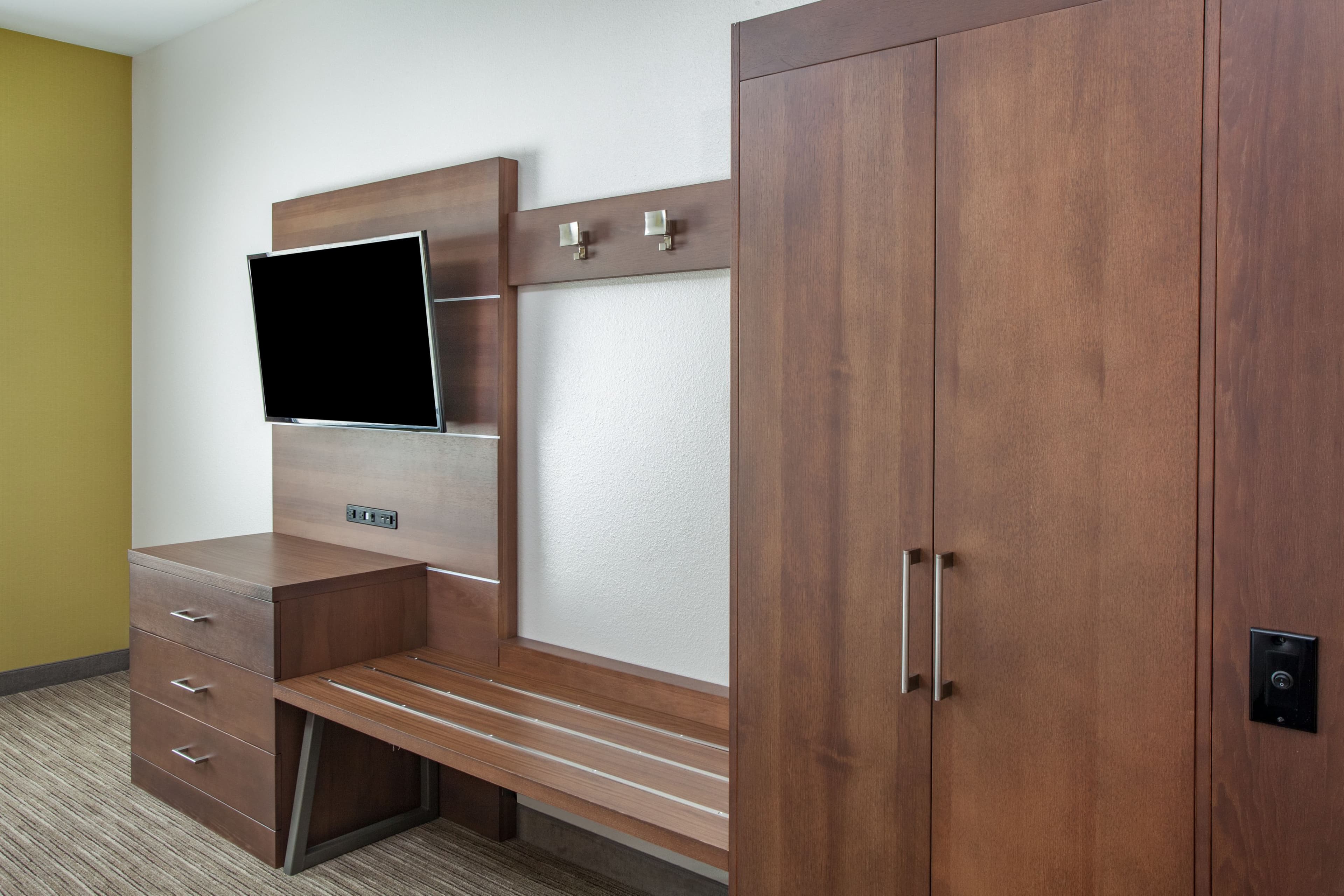 Holiday Inn Express & Suites Texarkana — 7
